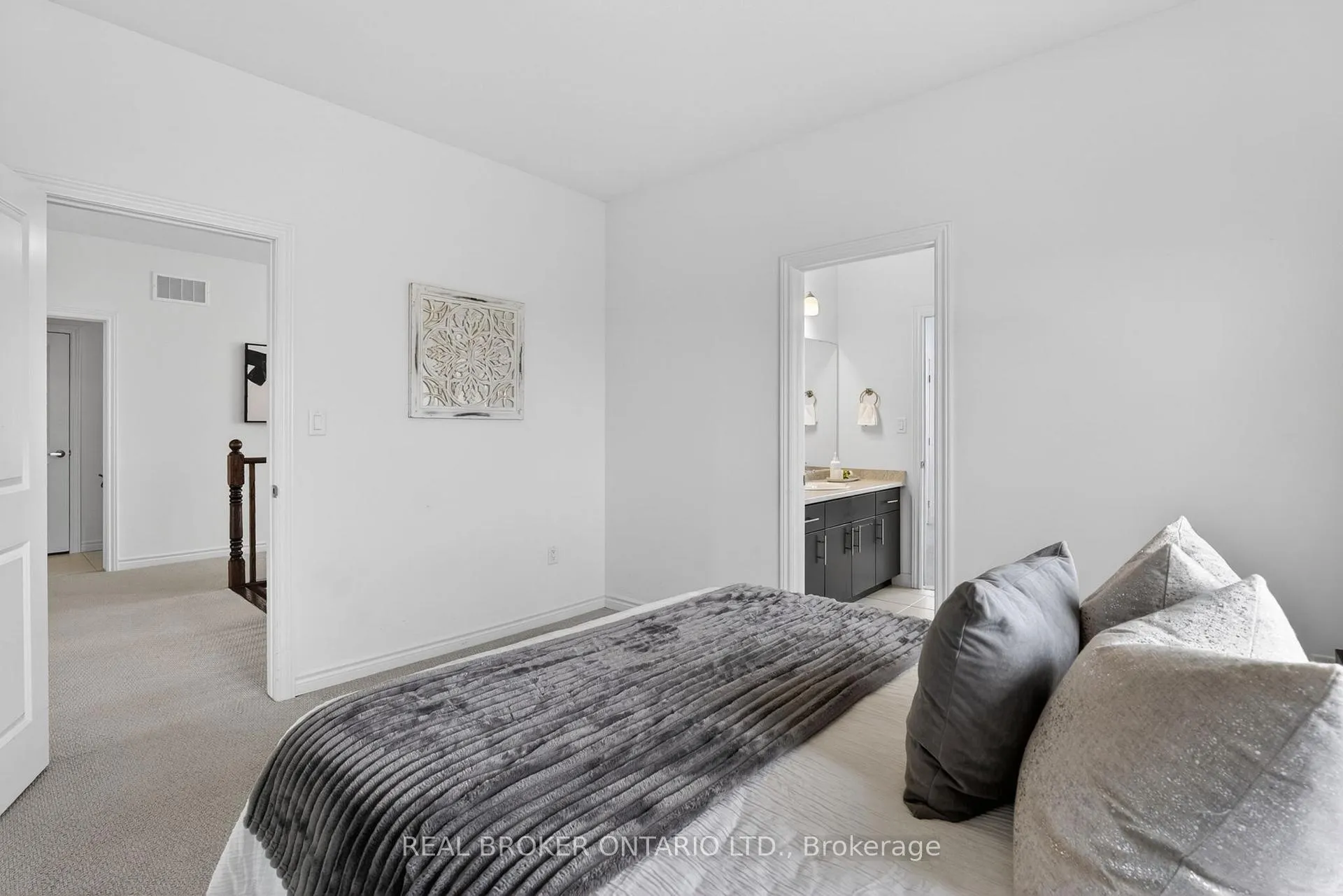 Photo 34 of 4057 Highland Park Drive, Lincoln, Beamsville — HOMEH