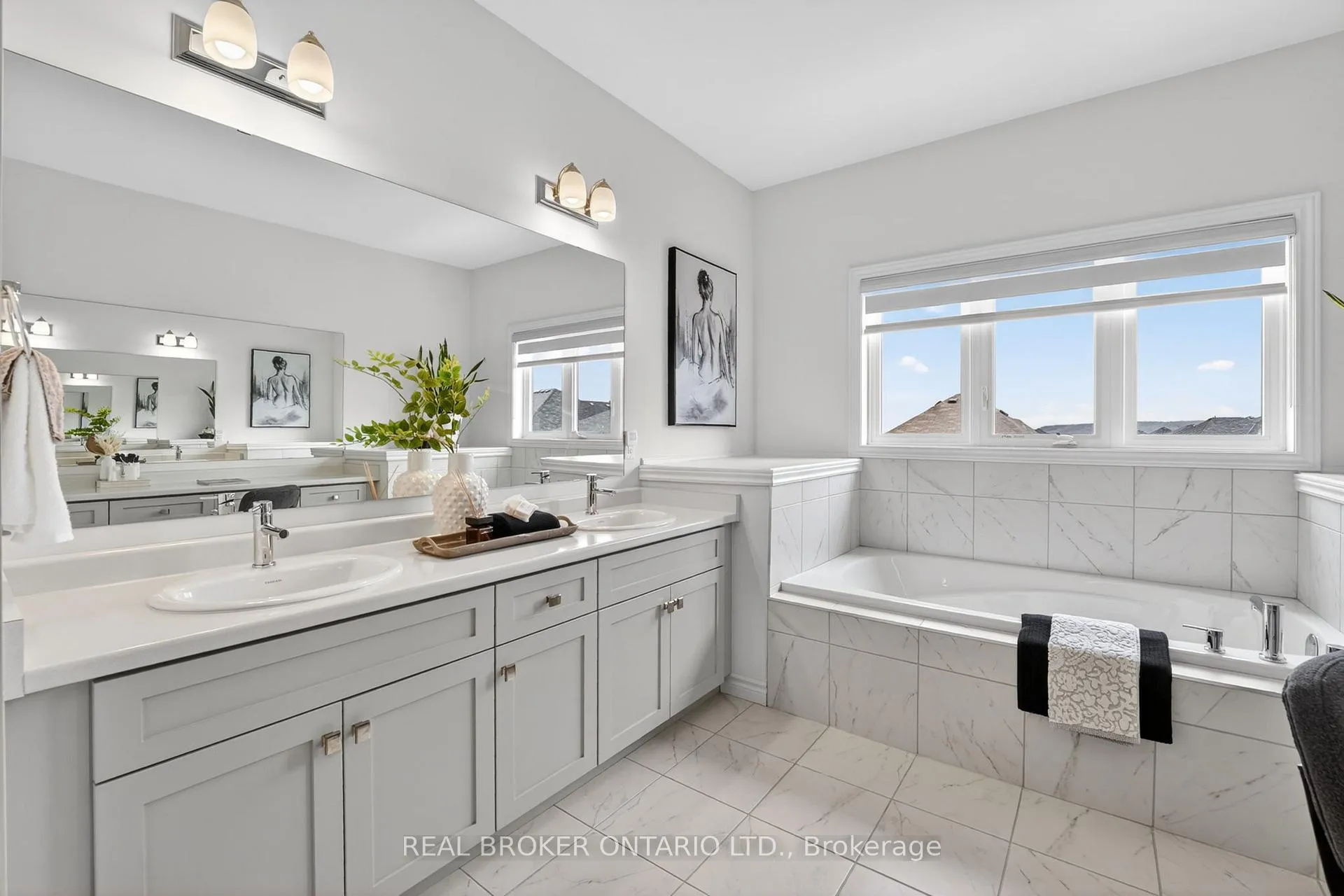 Photo 40 of 4057 Highland Park Drive, Lincoln, Beamsville — HOMEH