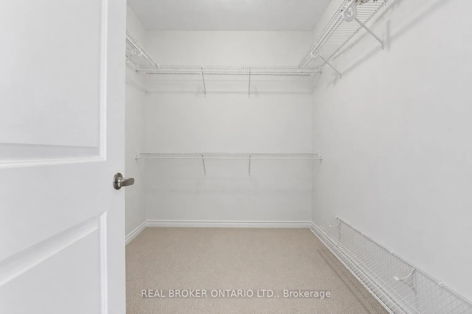 Photo 43 of 4057 Highland Park Drive, Lincoln, Beamsville — HOMEH