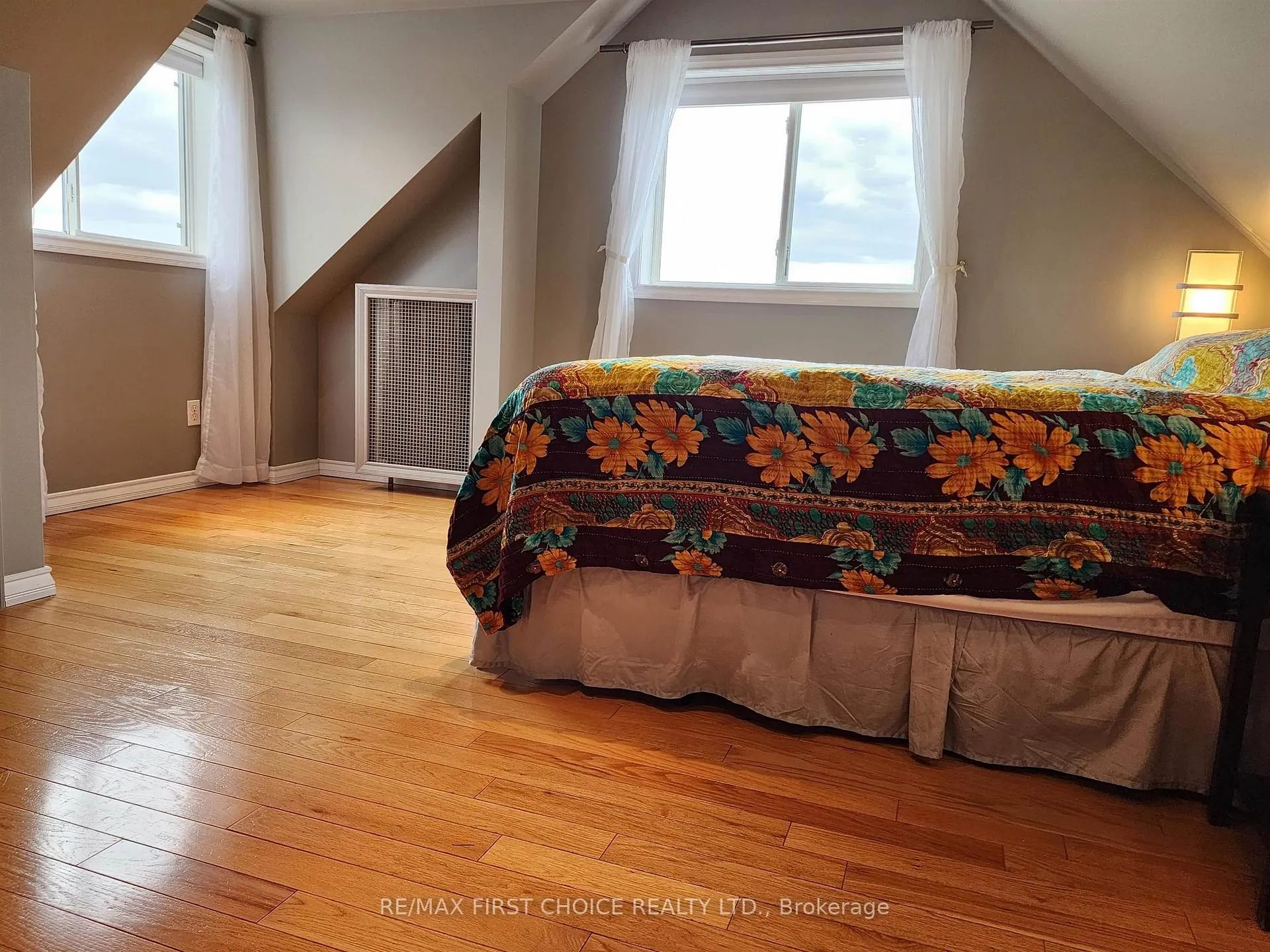 Photo 16 of 210 High Street S, Thunder Bay, Mariday Heights — HOMEH