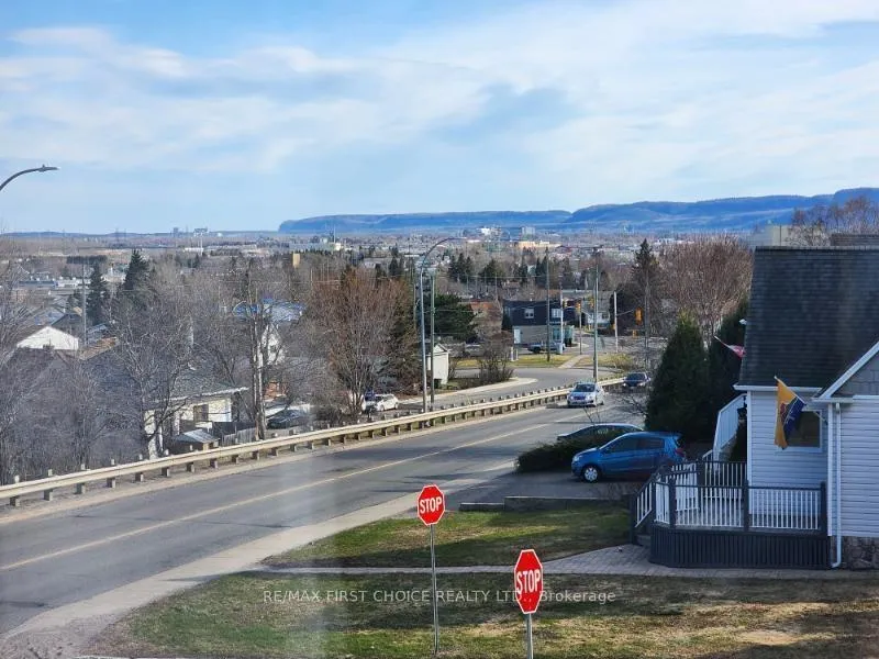 Photo 19 of 210 High Street S, Thunder Bay, Mariday Heights — HOMEH