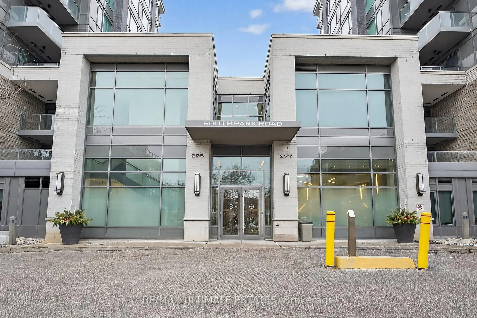 Photo 1 of 325 South Park Road N, Markham, Commerce Valley — HOMEH