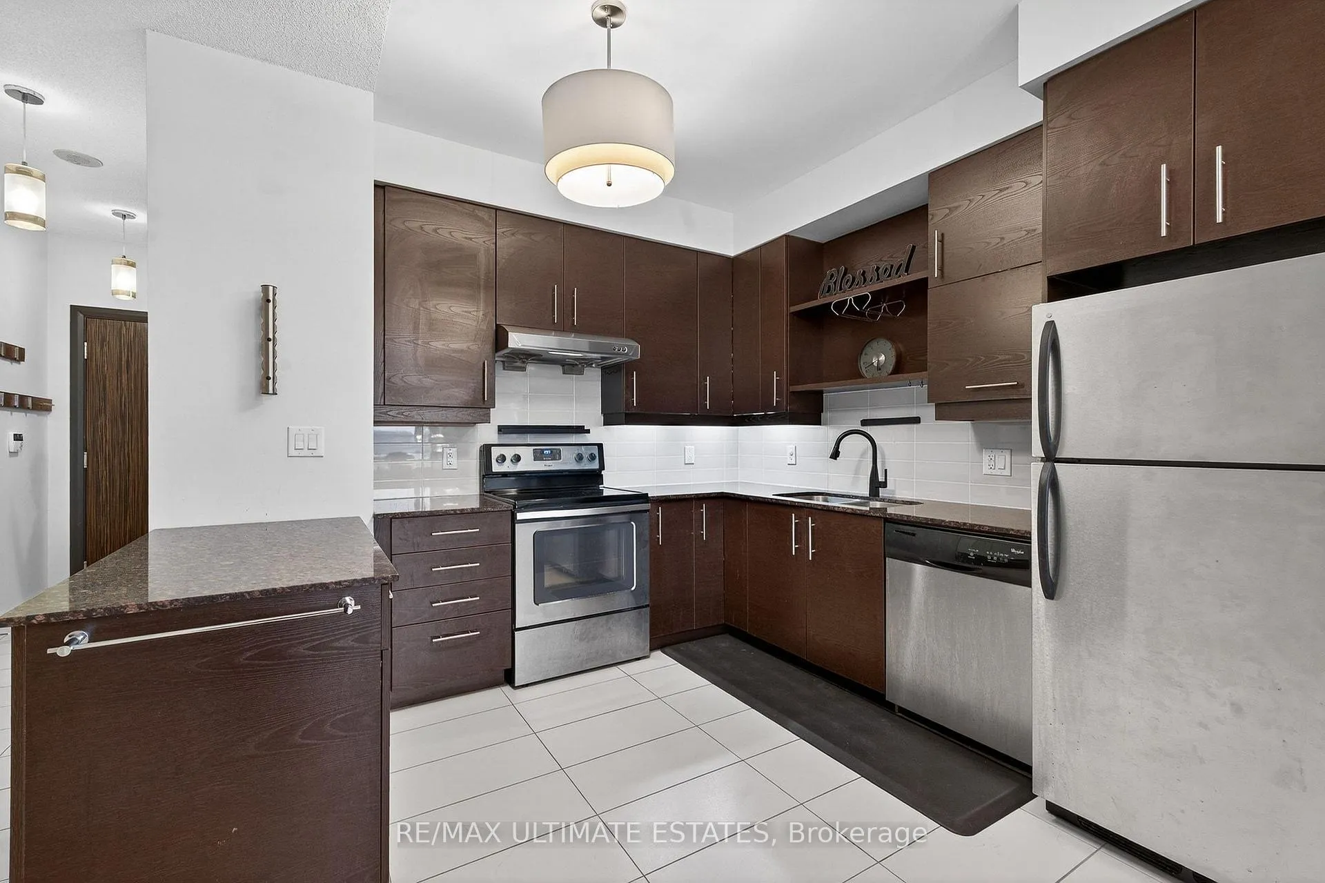 Photo 13 of 325 South Park Road N, Markham, Commerce Valley — HOMEH