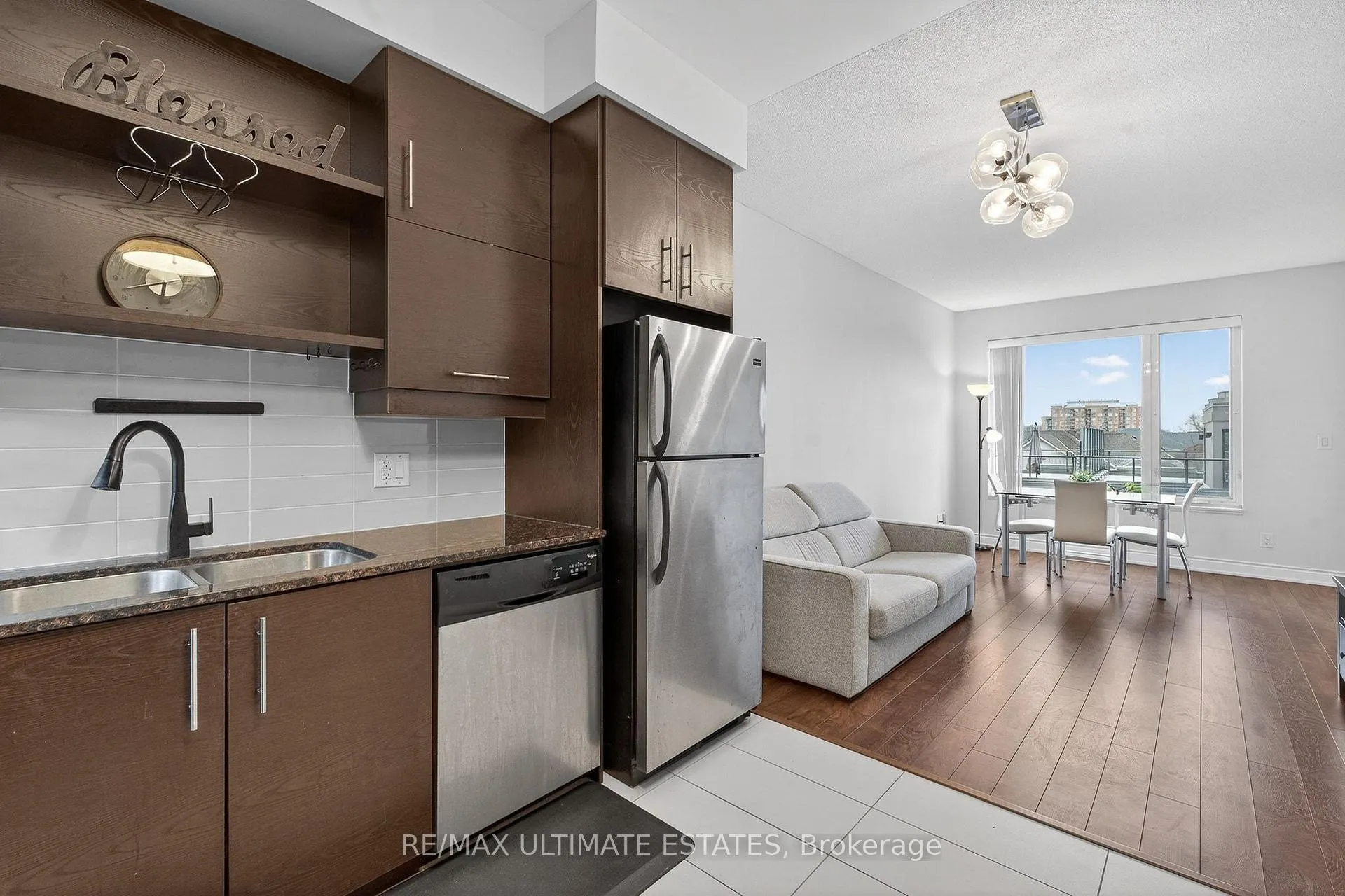Photo 18 of 325 South Park Road N, Markham, Commerce Valley — HOMEH