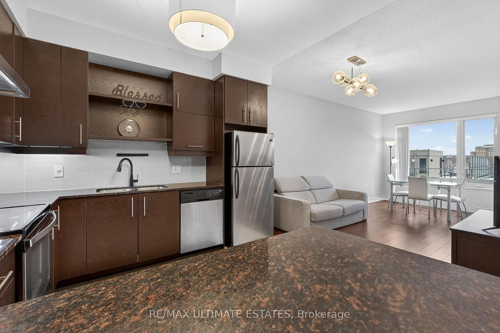 Photo 19 of 325 South Park Road N, Markham, Commerce Valley — HOMEH