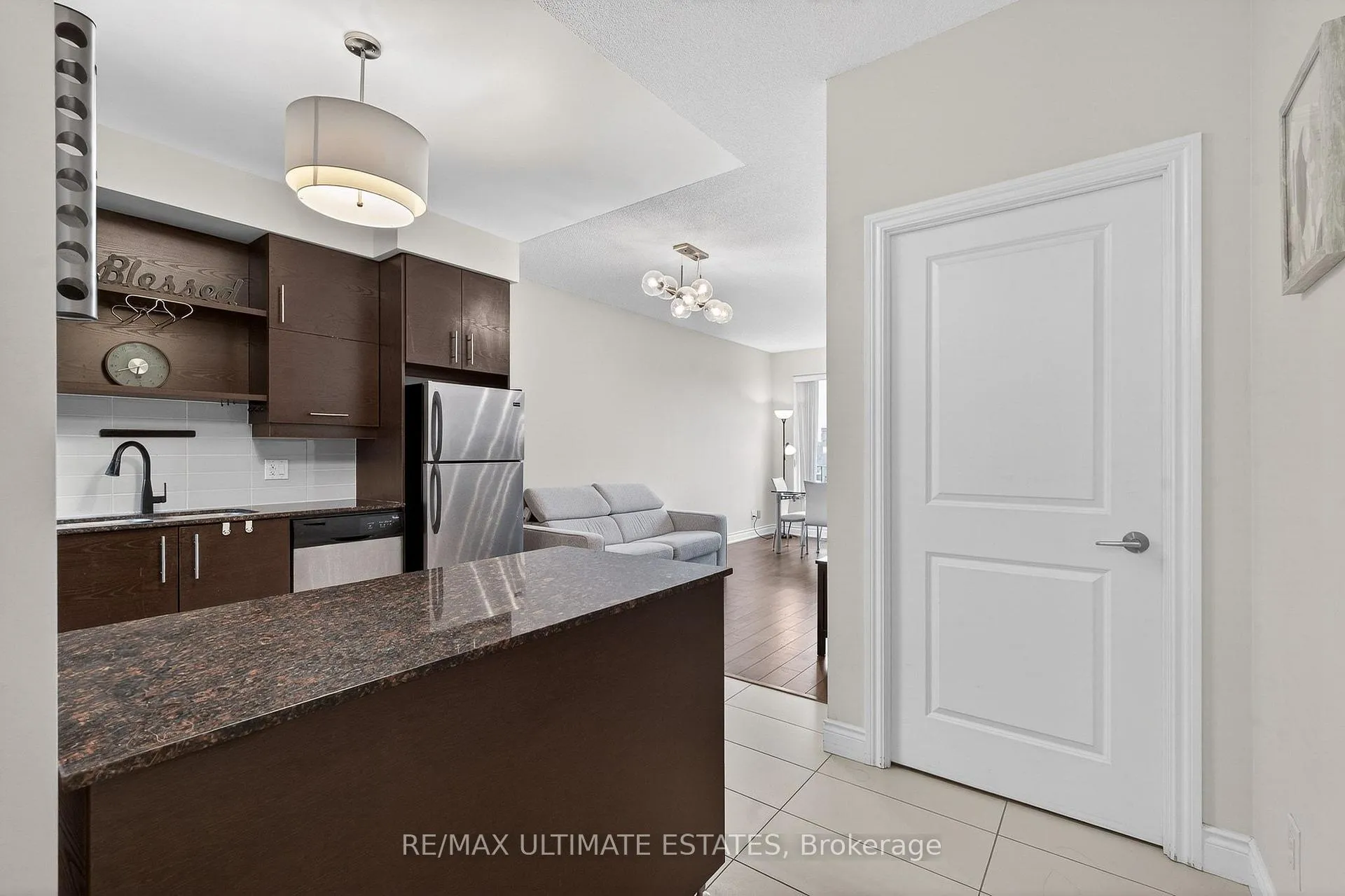 Photo 21 of 325 South Park Road N, Markham, Commerce Valley — HOMEH