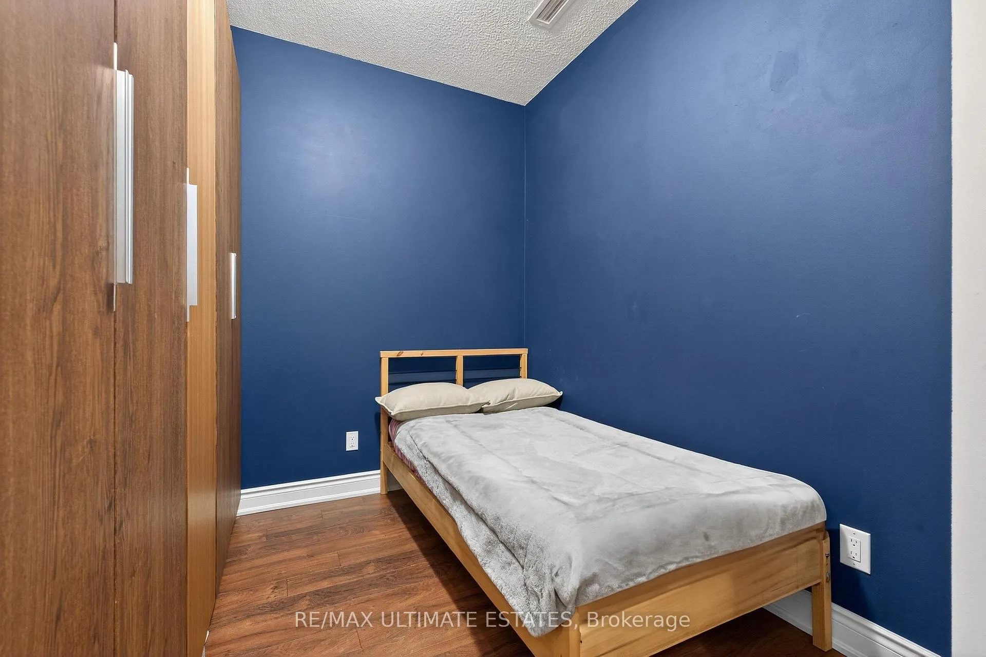 Photo 24 of 325 South Park Road N, Markham, Commerce Valley — HOMEH