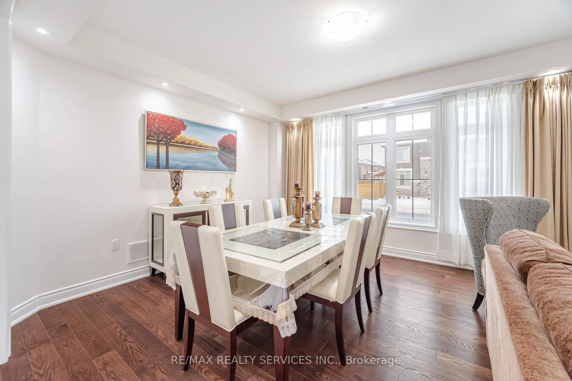 Photo 14 of 20 Royal Fern Crescent, Caledon, Rural Caledon — HOMEH
