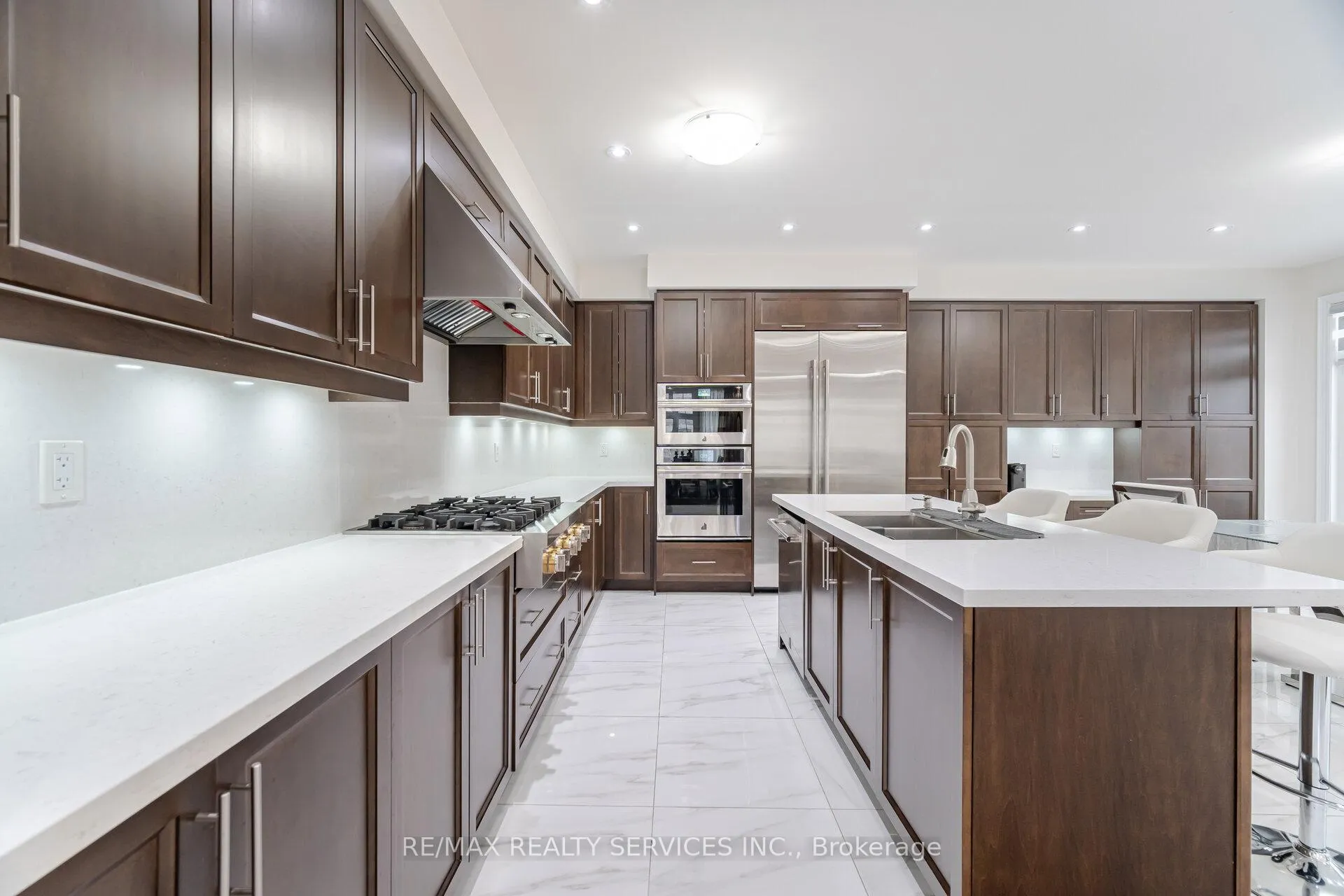 Photo 16 of 20 Royal Fern Crescent, Caledon, Rural Caledon — HOMEH