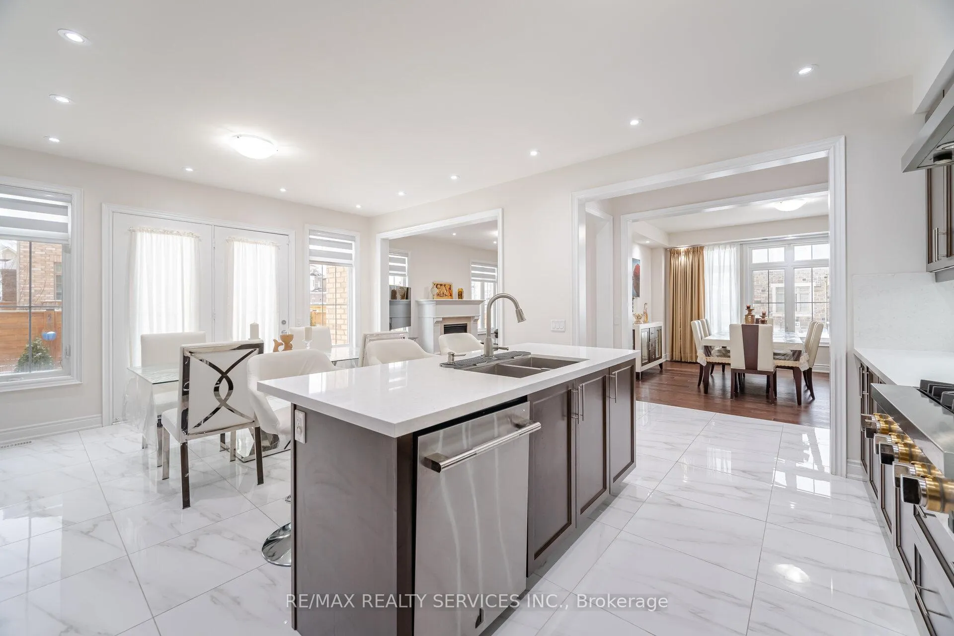 Photo 18 of 20 Royal Fern Crescent, Caledon, Rural Caledon — HOMEH