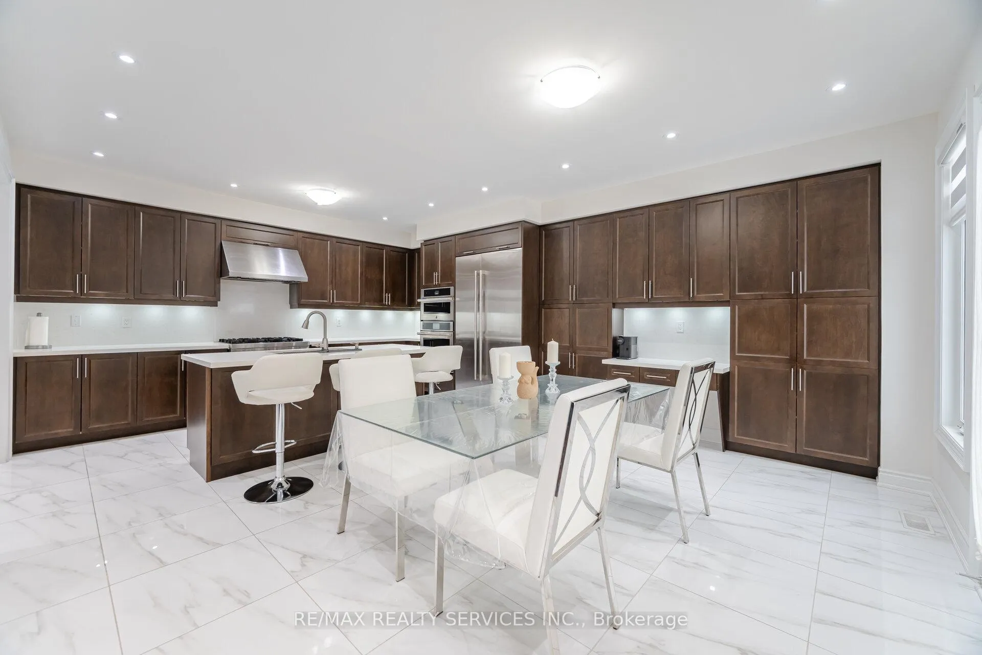 Photo 19 of 20 Royal Fern Crescent, Caledon, Rural Caledon — HOMEH