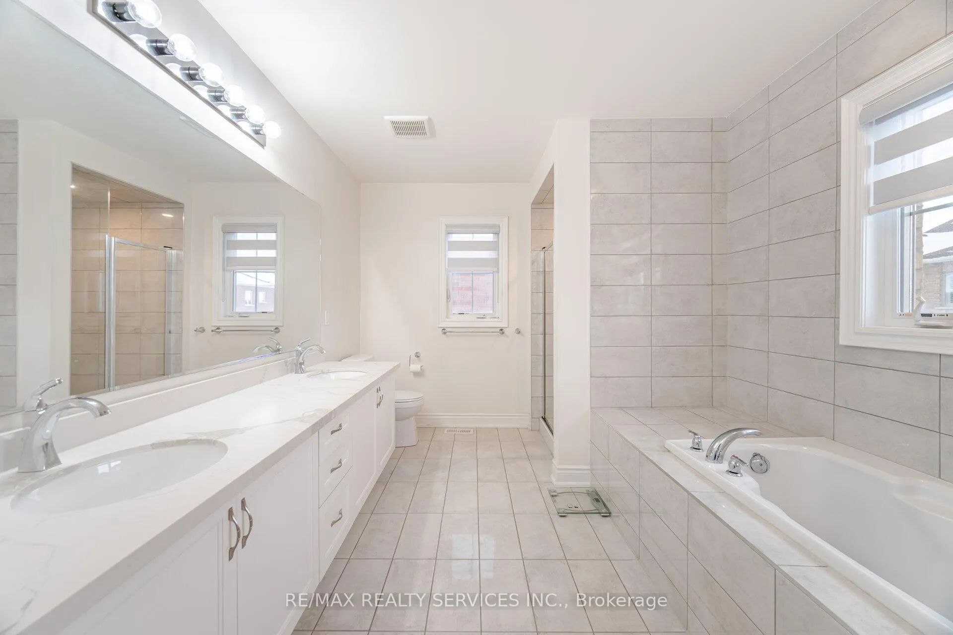 Photo 31 of 20 Royal Fern Crescent, Caledon, Rural Caledon — HOMEH