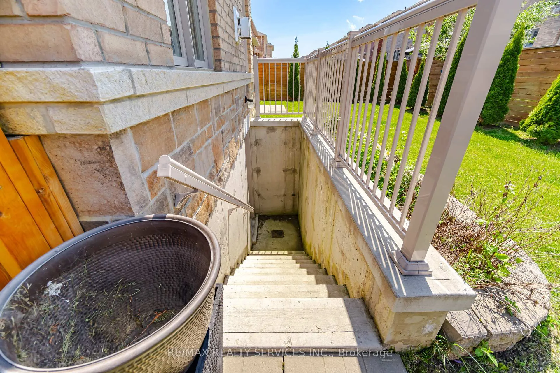 Photo 46 of 20 Royal Fern Crescent, Caledon, Rural Caledon — HOMEH