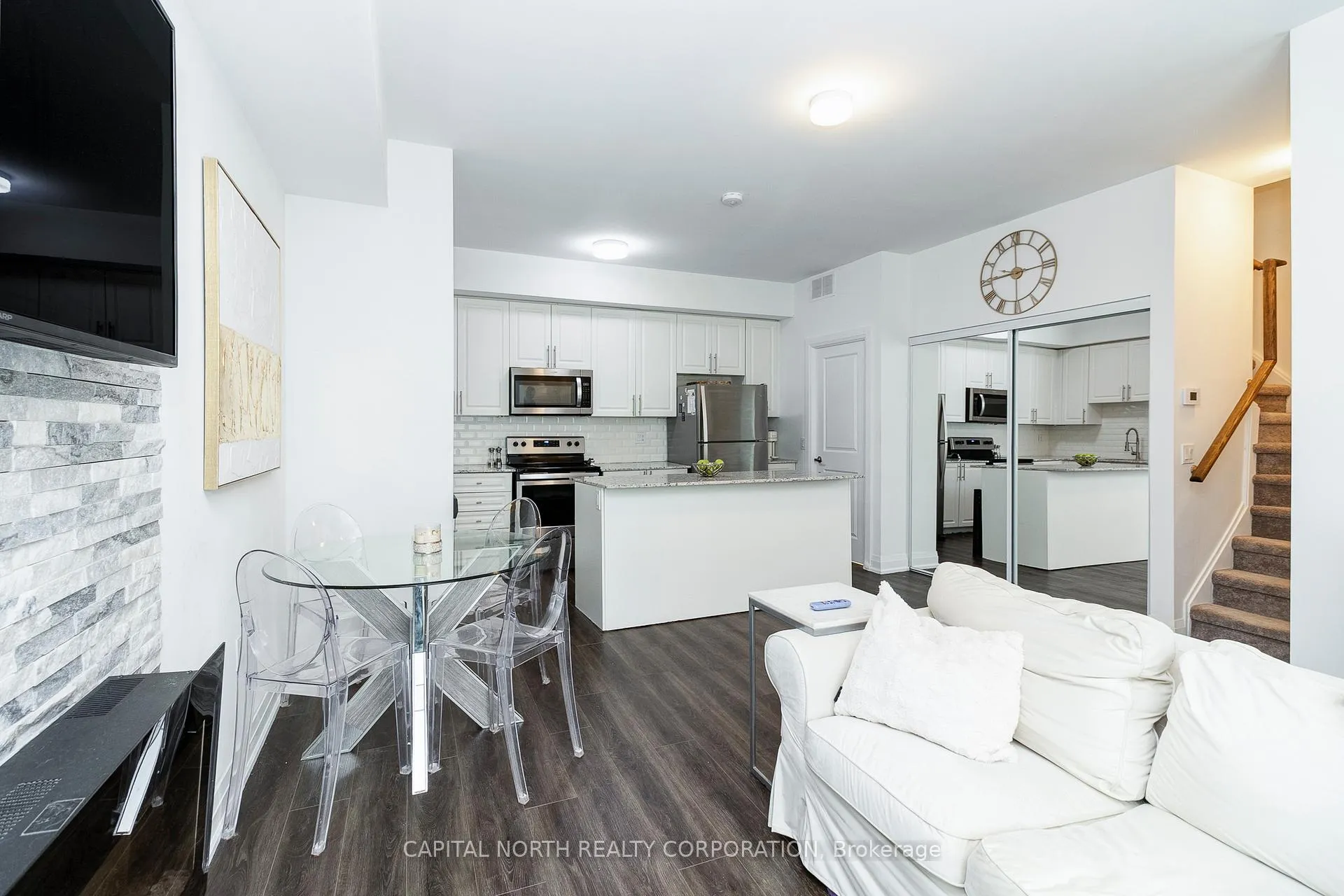 Photo 7 of Unit 802, 48 Coles Avenue, Vaughan, Vaughan Grove — HOMEH