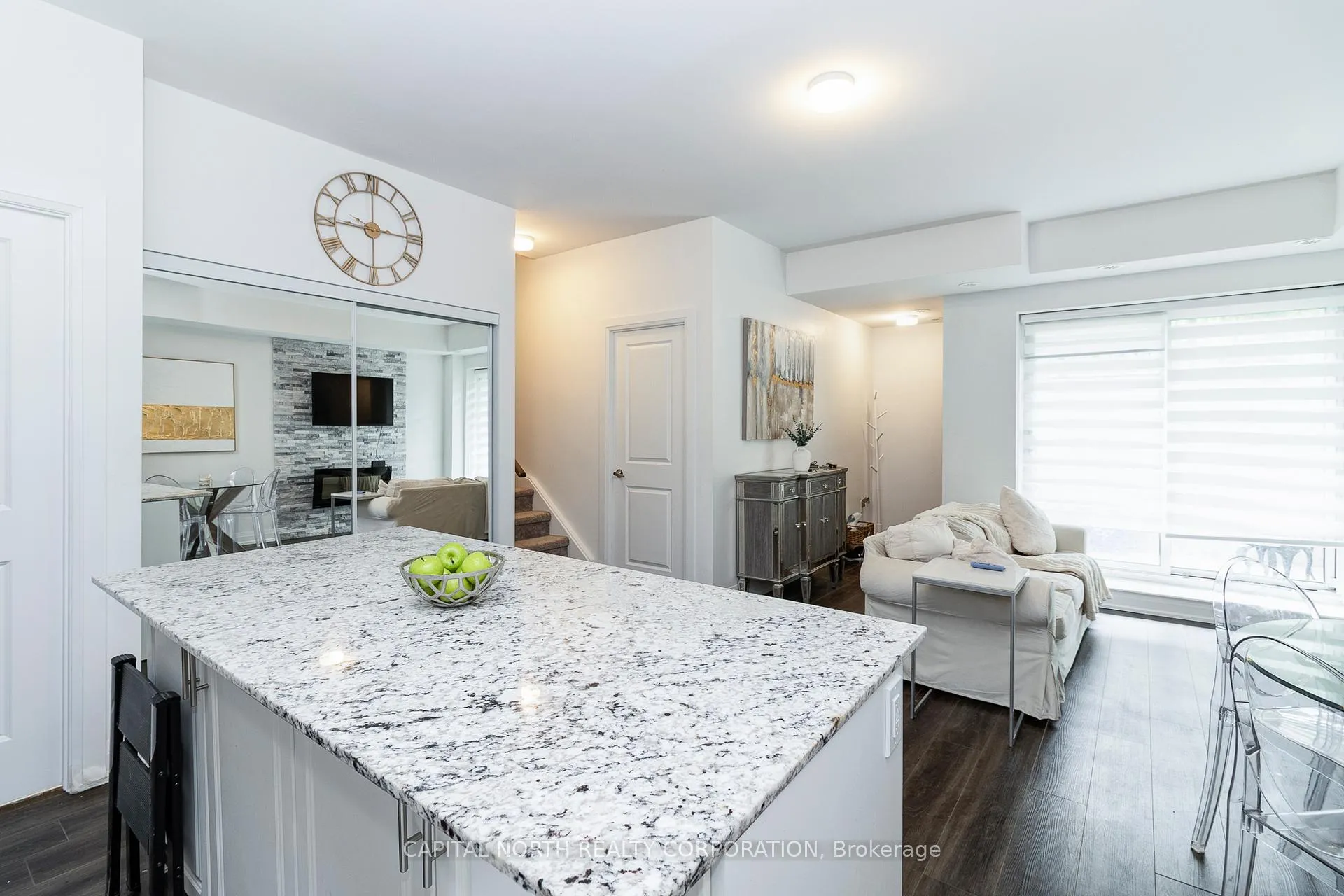 Photo 9 of Unit 802, 48 Coles Avenue, Vaughan, Vaughan Grove — HOMEH