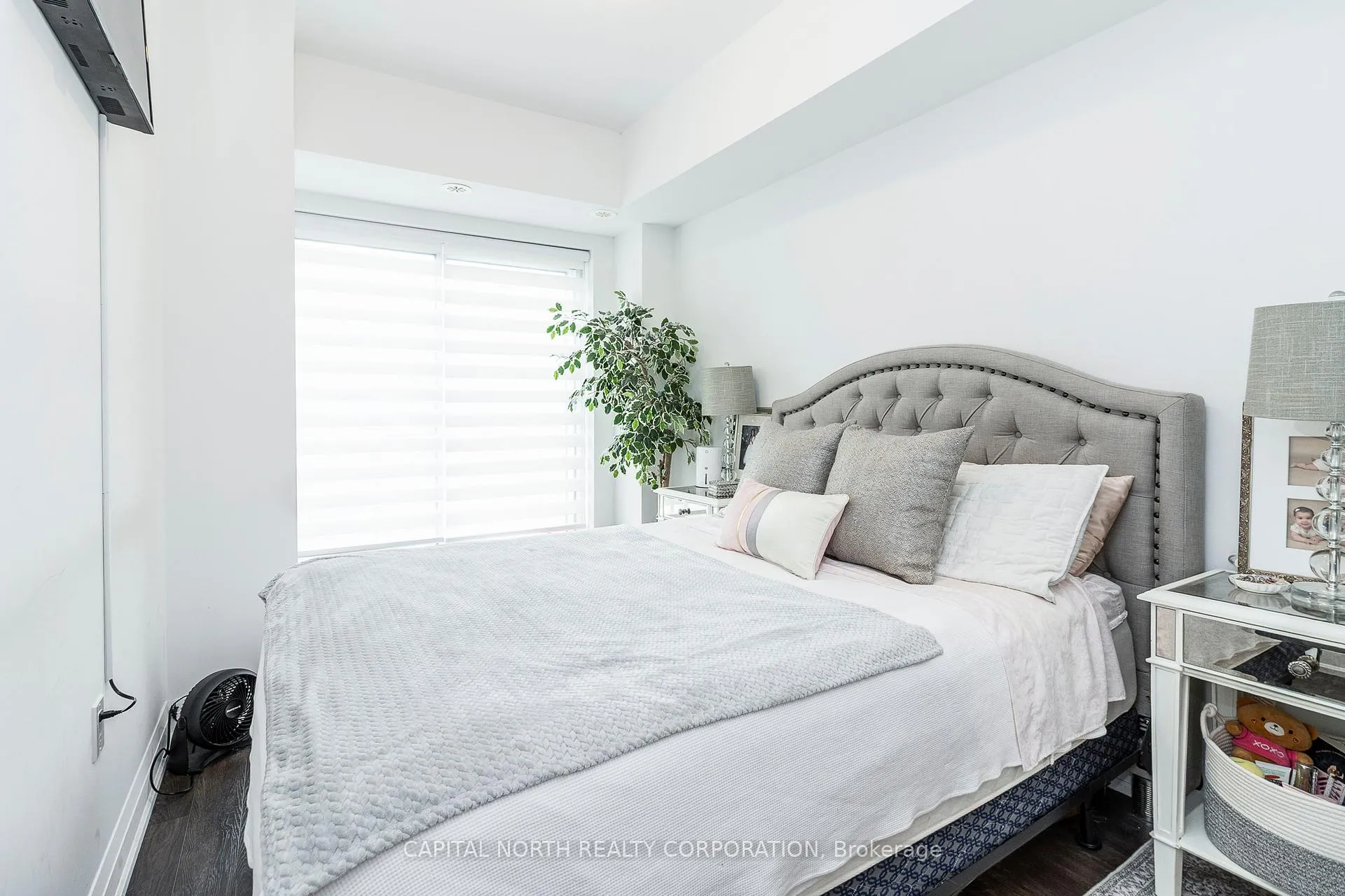Photo 17 of Unit 802, 48 Coles Avenue, Vaughan, Vaughan Grove — HOMEH