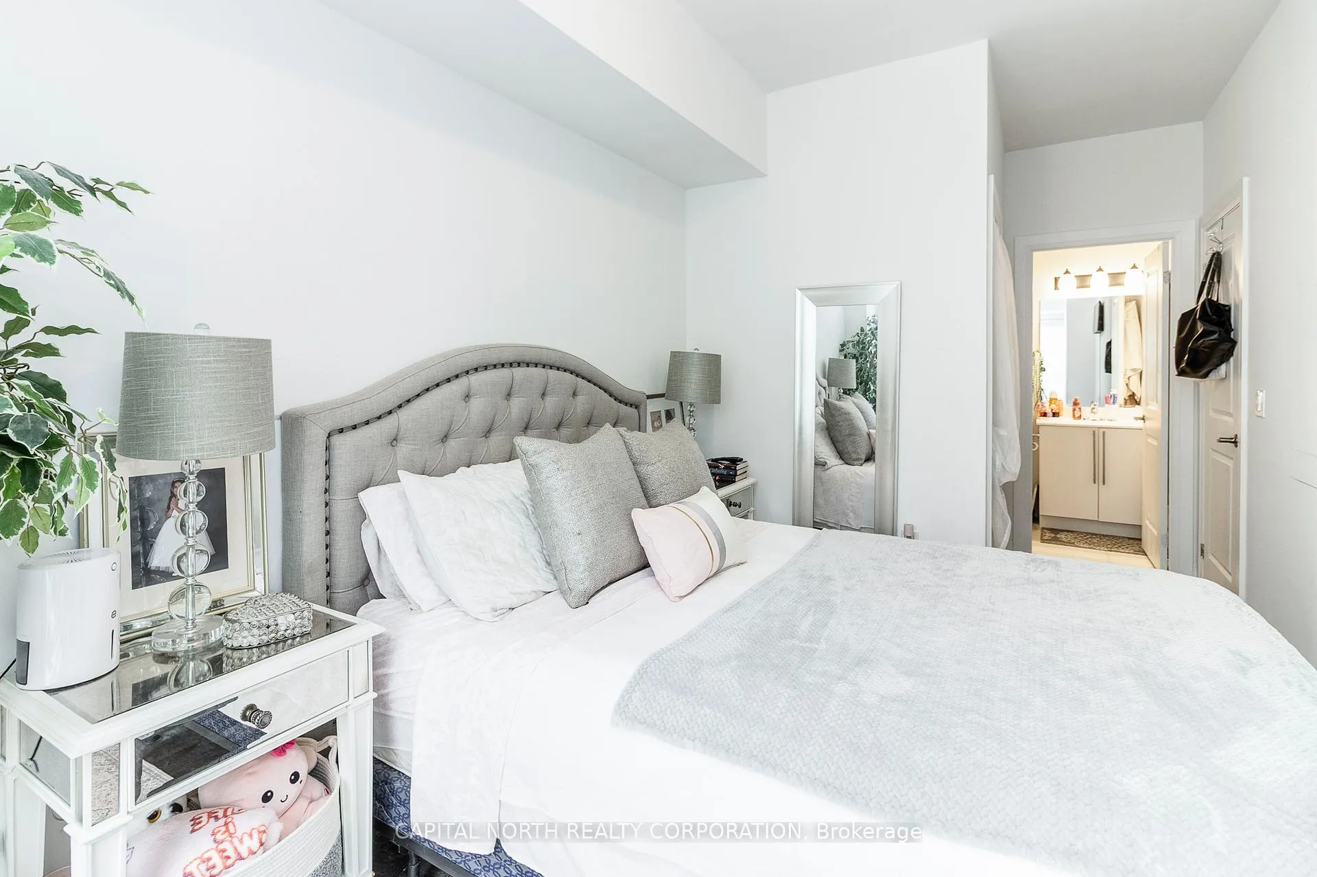 Photo 18 of Unit 802, 48 Coles Avenue, Vaughan, Vaughan Grove — HOMEH