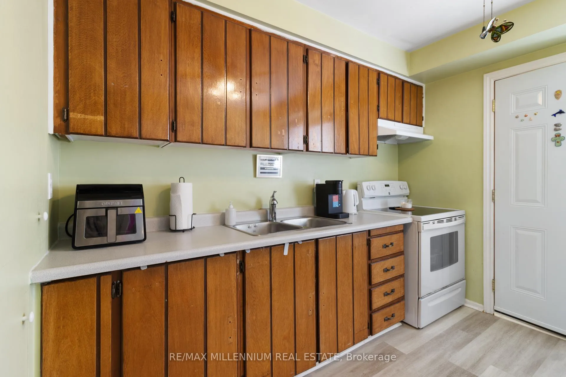 Photo 15 of 14 Laurier Court, Brampton, Heart Lake East — HOMEH