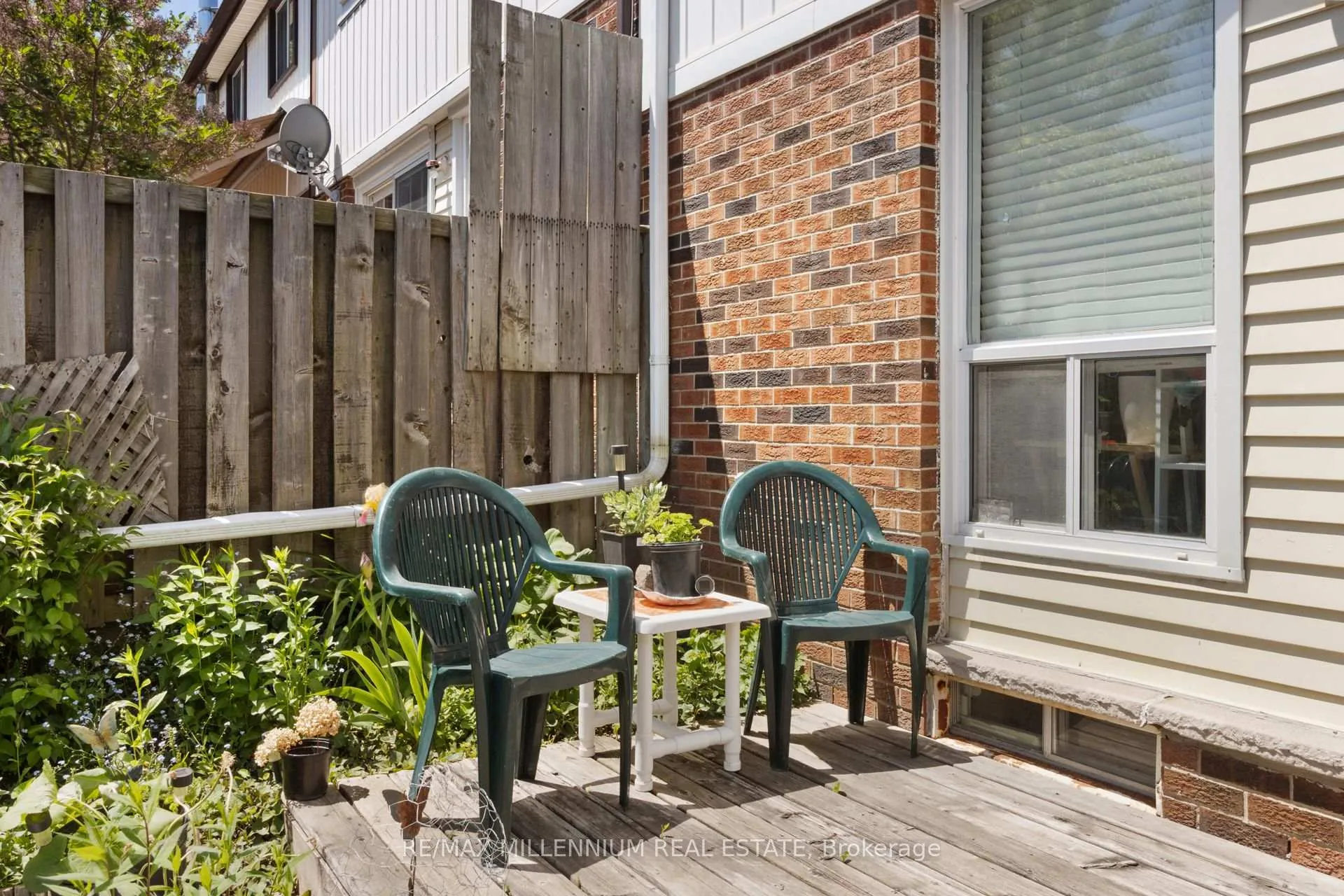 Photo 42 of 14 Laurier Court, Brampton, Heart Lake East — HOMEH