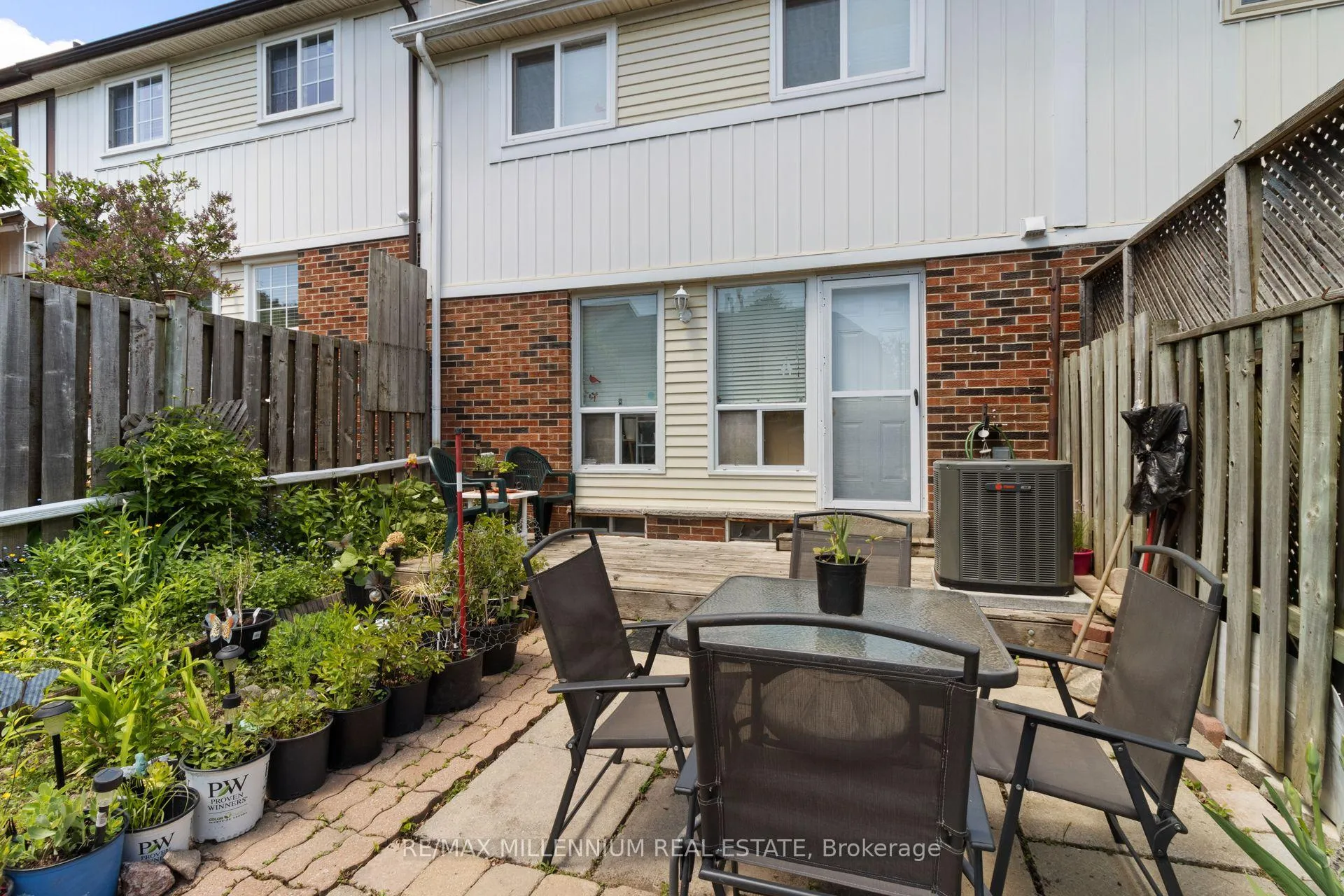 Photo 44 of 14 Laurier Court, Brampton, Heart Lake East — HOMEH