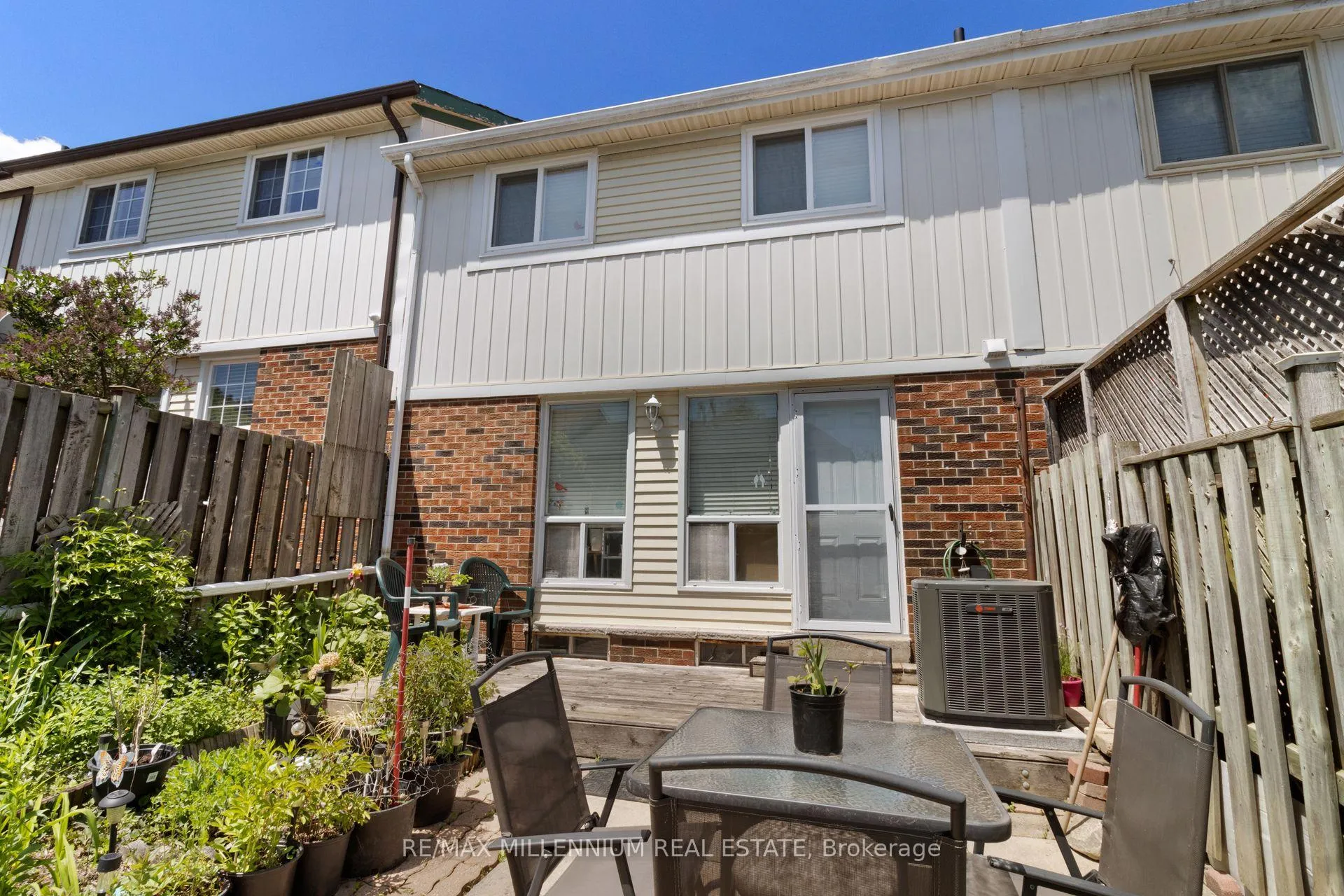 Photo 45 of 14 Laurier Court, Brampton, Heart Lake East — HOMEH