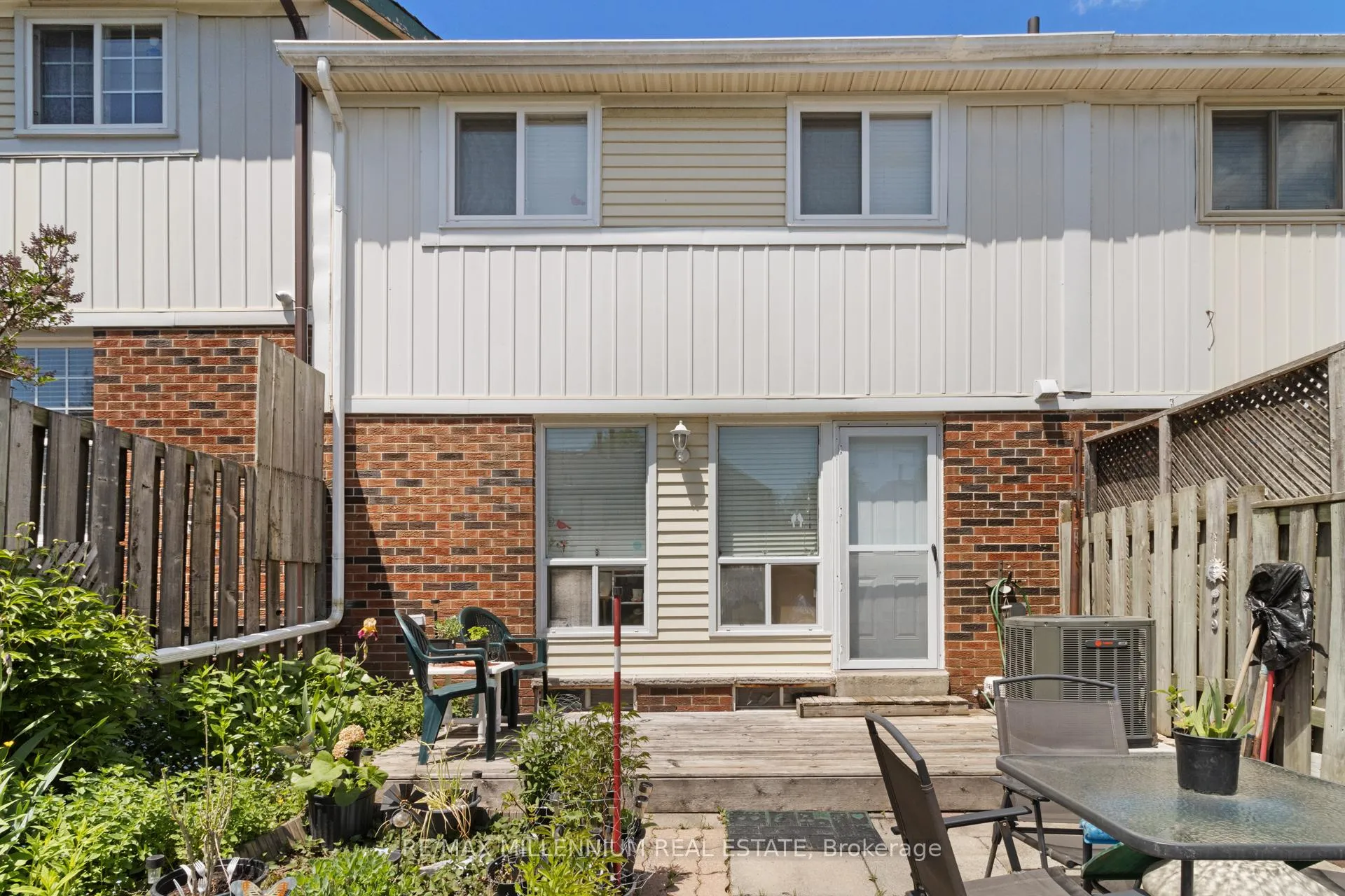 Photo 46 of 14 Laurier Court, Brampton, Heart Lake East — HOMEH