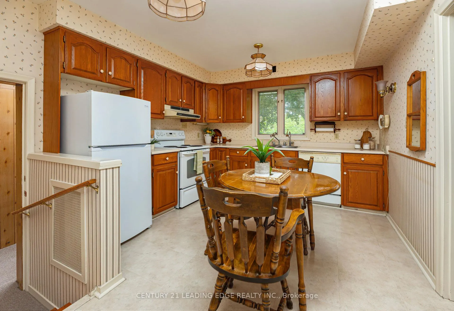 Photo 8 of 6 Paramount Road, Markham, Old Markham Village — HOMEH
