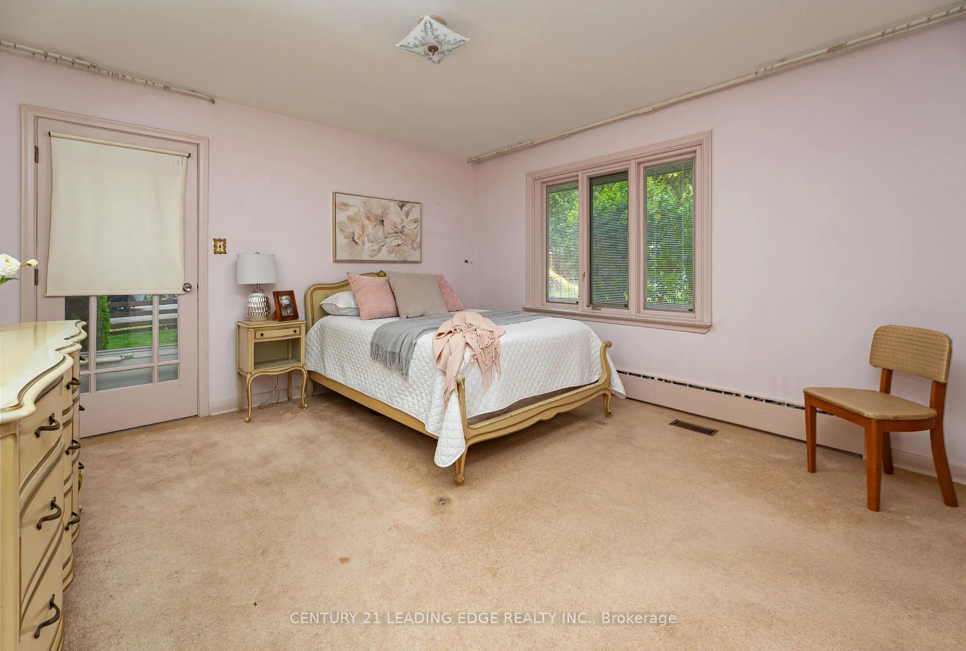 Photo 10 of 6 Paramount Road, Markham, Old Markham Village — HOMEH