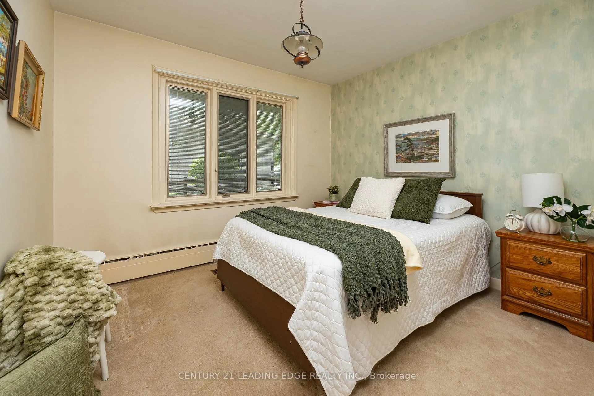 Photo 12 of 6 Paramount Road, Markham, Old Markham Village — HOMEH