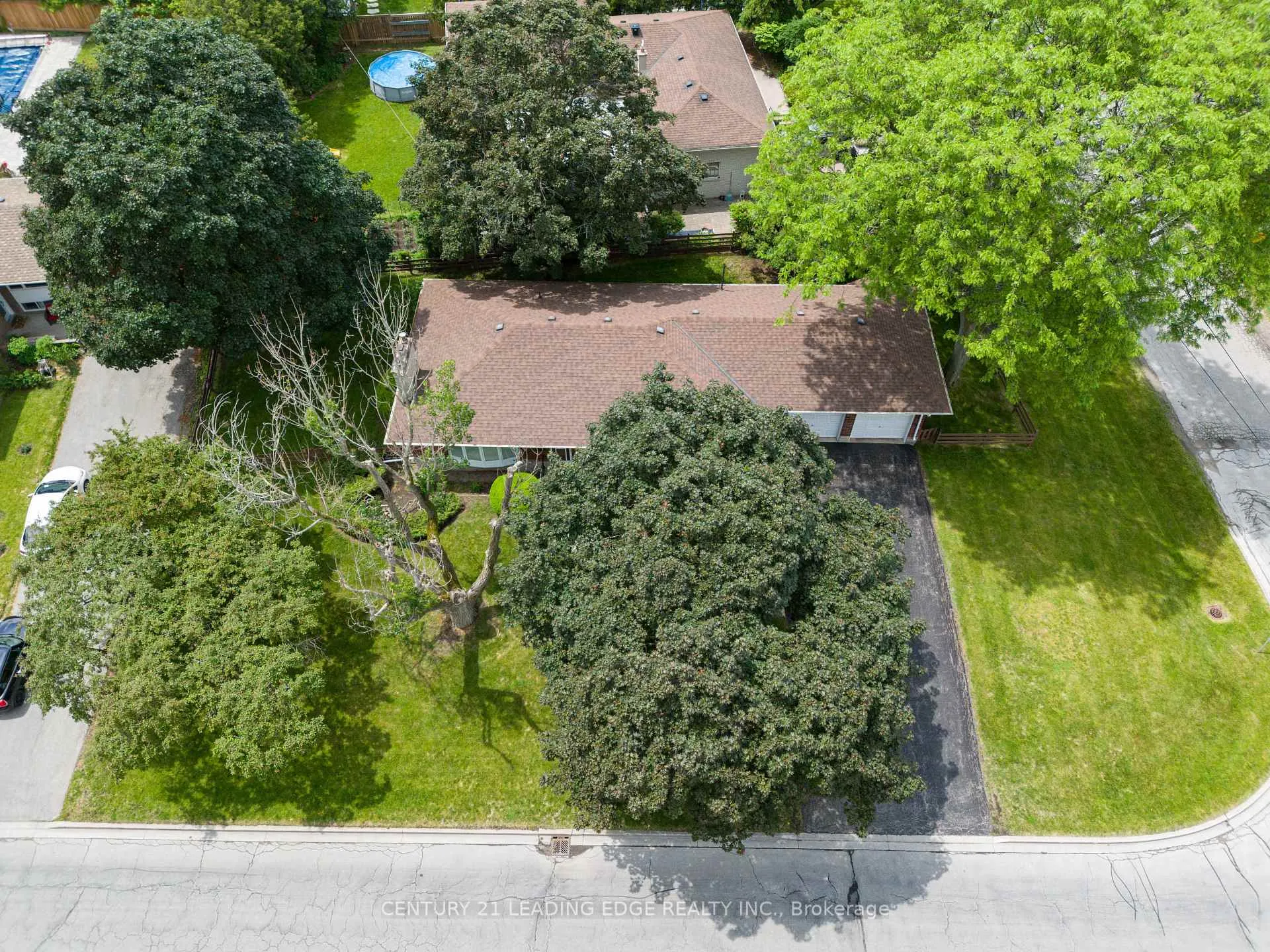 Photo 30 of 6 Paramount Road, Markham, Old Markham Village — HOMEH