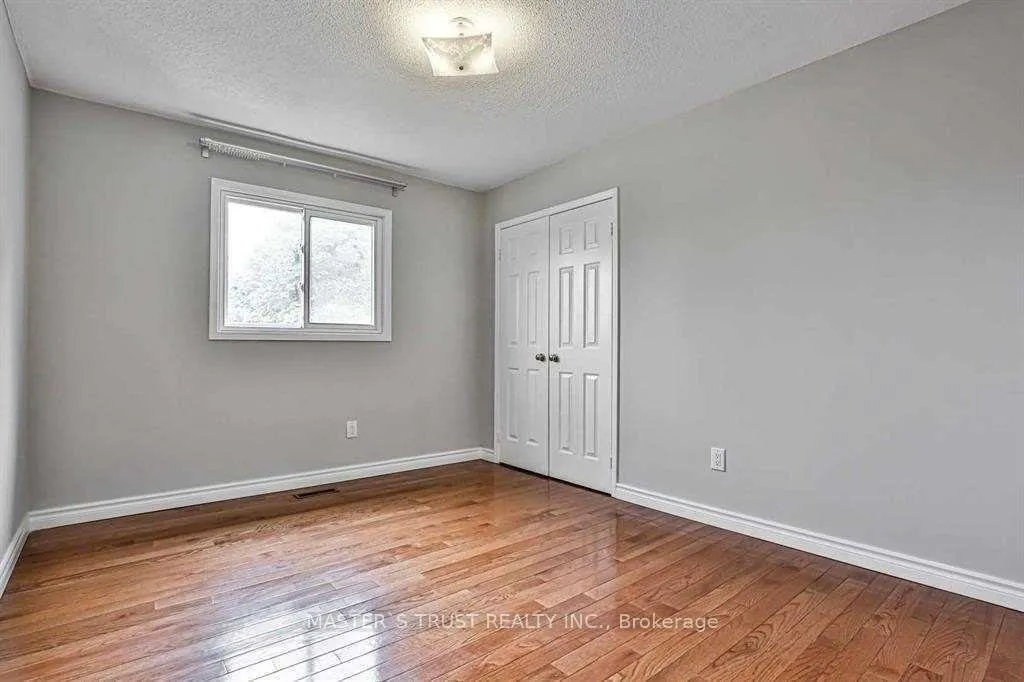 Photo 18 of 92 Cavalry Trail, Markham, Buttonville — HOMEH