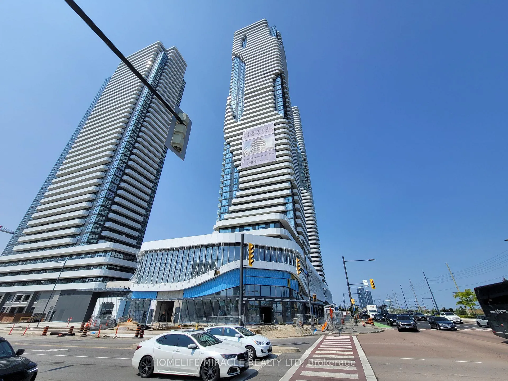 Photo 1 of Unit 1212, 28 Interchange Way, Vaughan, Vaughan Corporate Centre — HOMEH