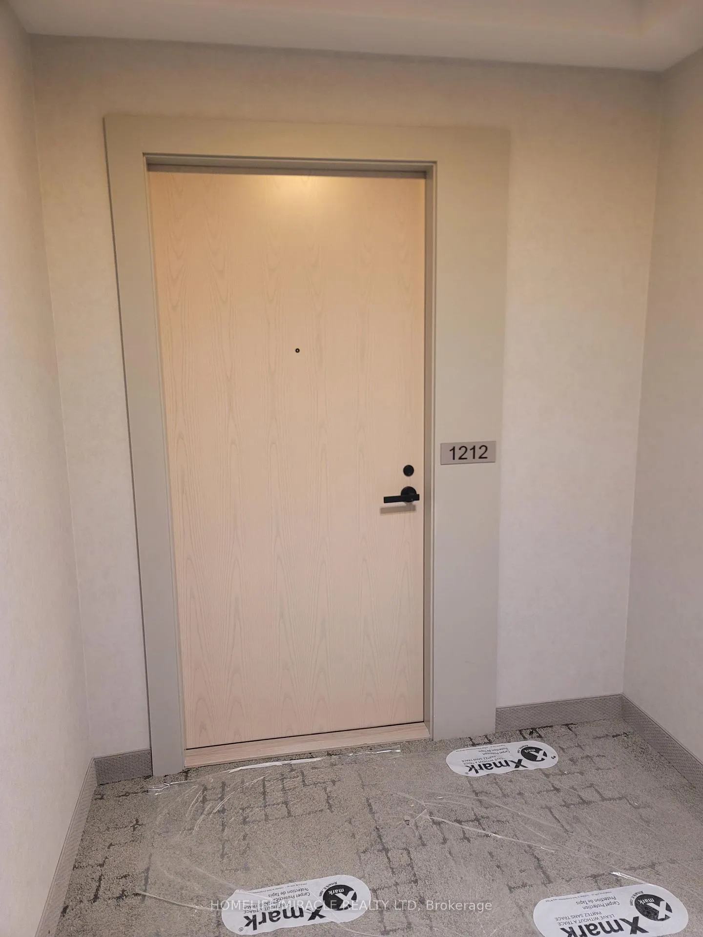 Photo 2 of Unit 1212, 28 Interchange Way, Vaughan, Vaughan Corporate Centre — HOMEH