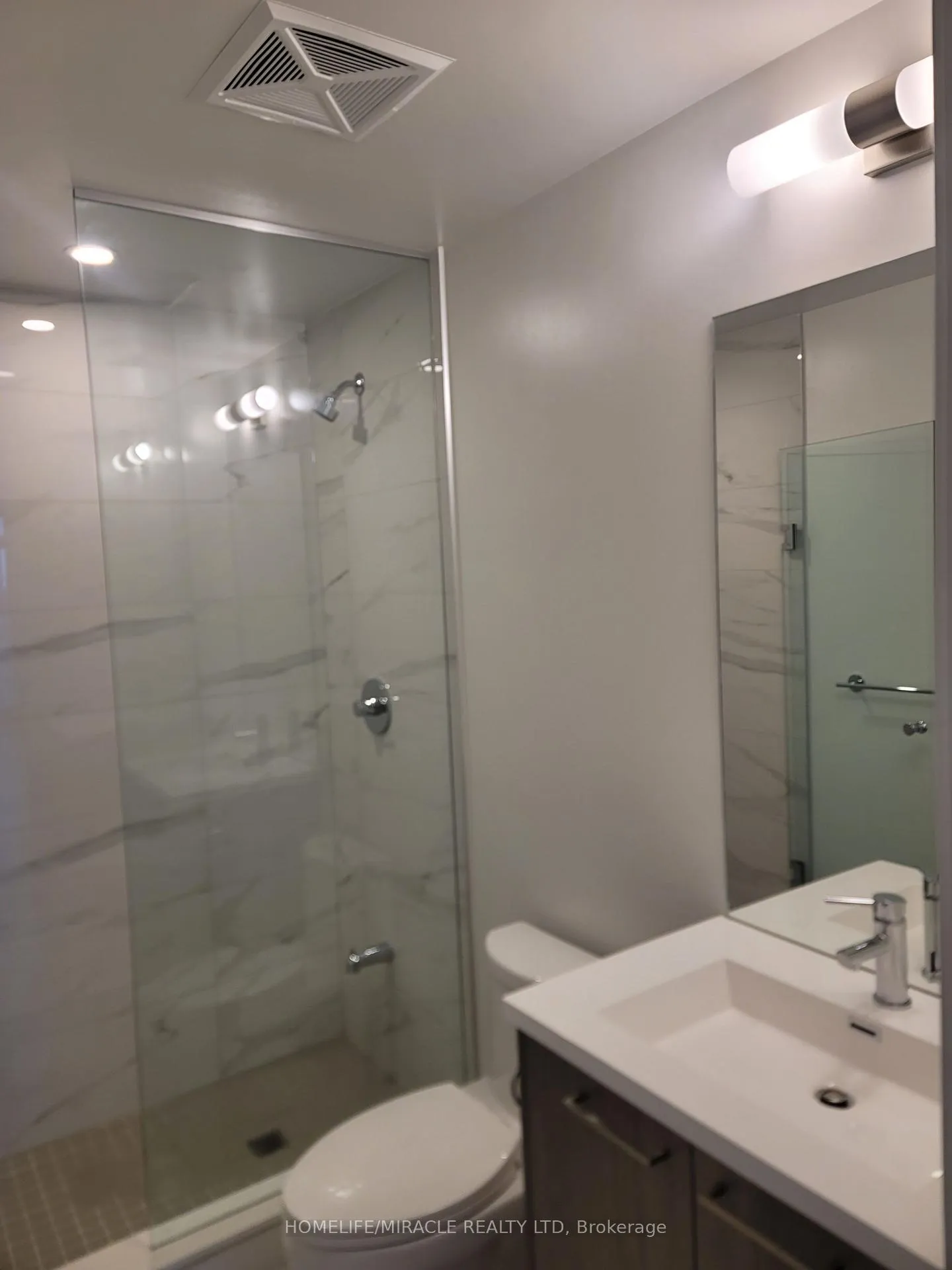 Photo 19 of Unit 1212, 28 Interchange Way, Vaughan, Vaughan Corporate Centre — HOMEH