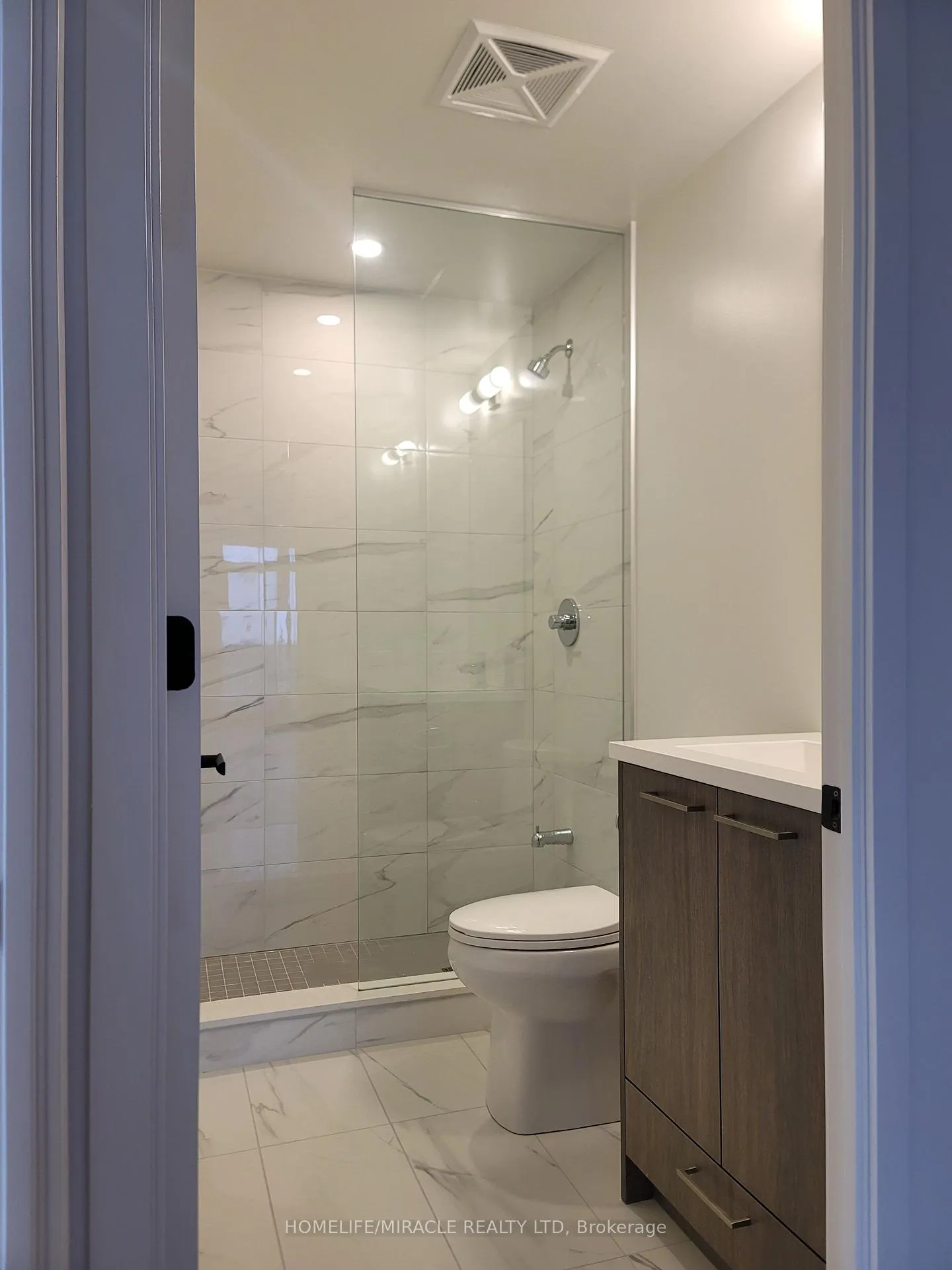 Photo 20 of Unit 1212, 28 Interchange Way, Vaughan, Vaughan Corporate Centre — HOMEH