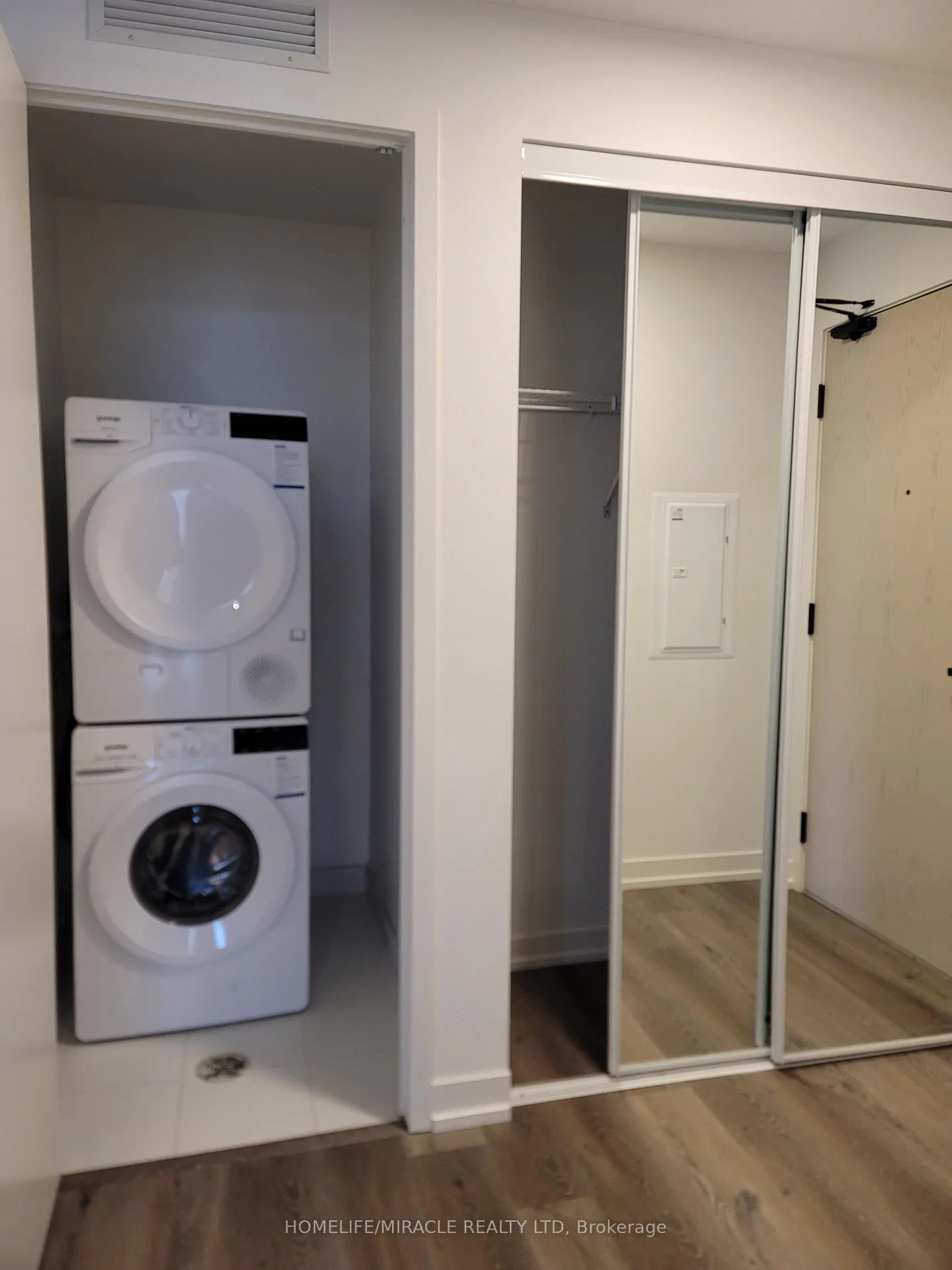 Photo 21 of Unit 1212, 28 Interchange Way, Vaughan, Vaughan Corporate Centre — HOMEH