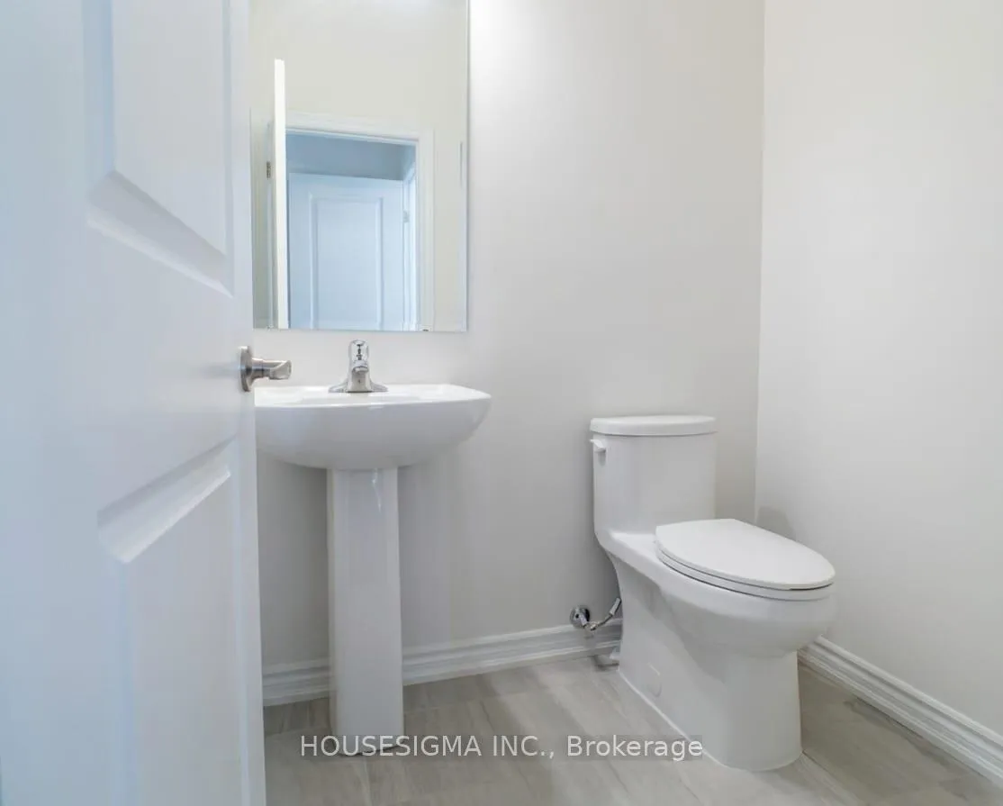 Photo 4 of 132 Turnberry Lane, Barrie, Painswick South — HOMEH