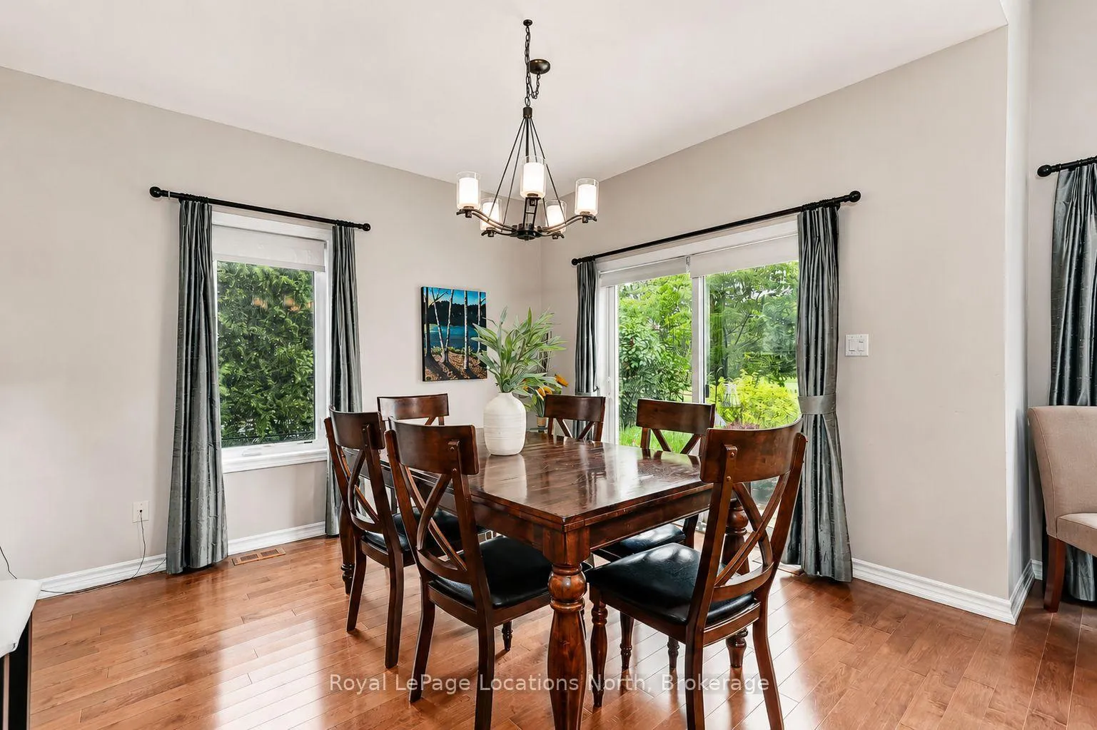 Photo 11 of 37 Kells Crescent, Collingwood — HOMEH