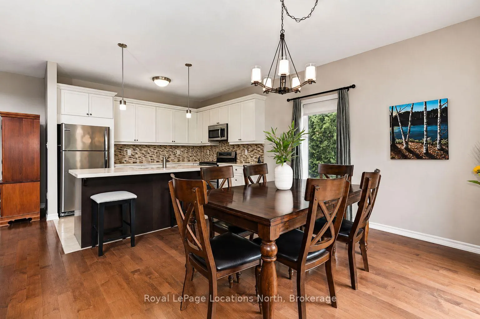 Photo 12 of 37 Kells Crescent, Collingwood — HOMEH