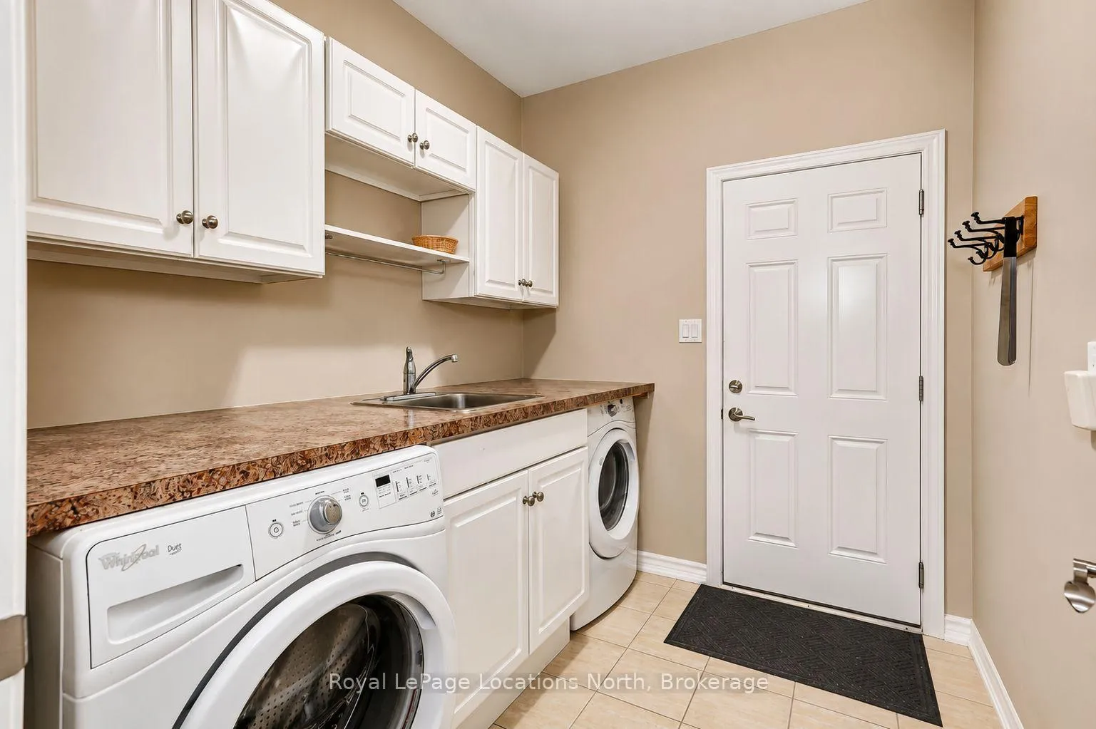 Photo 22 of 37 Kells Crescent, Collingwood — HOMEH