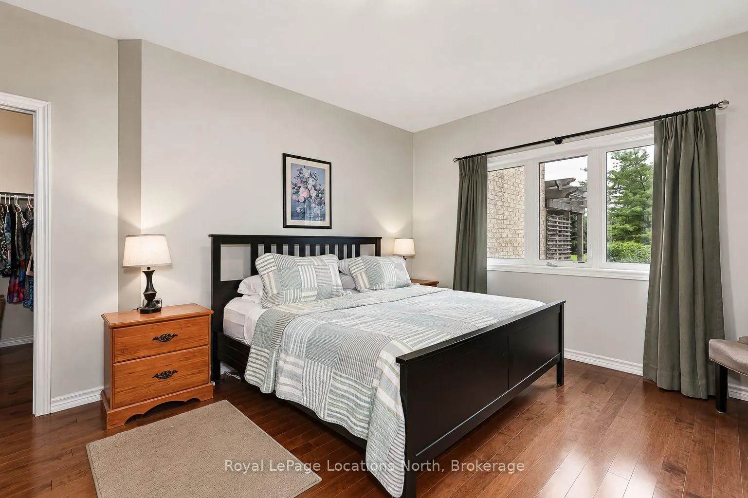 Photo 24 of 37 Kells Crescent, Collingwood — HOMEH
