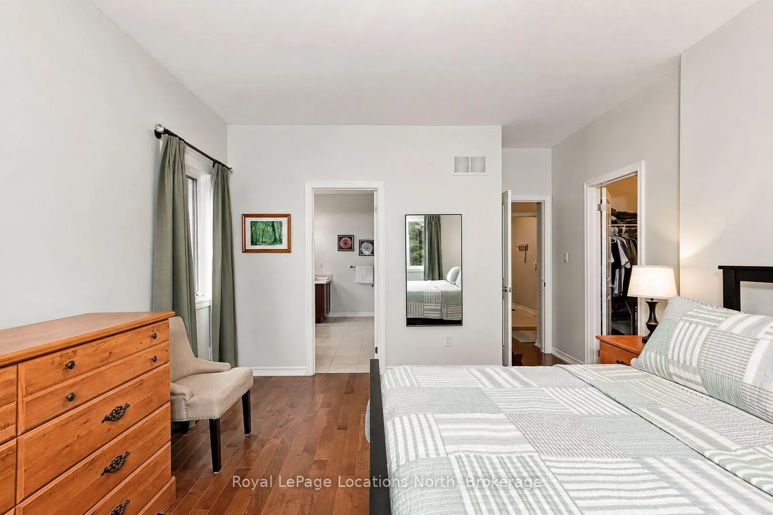 Photo 25 of 37 Kells Crescent, Collingwood — HOMEH