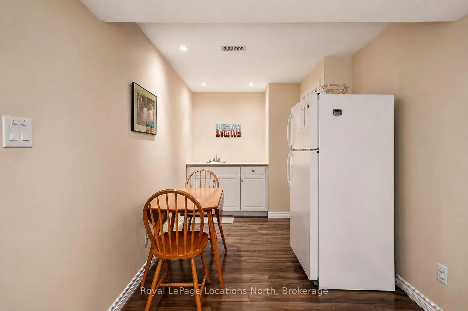 Photo 31 of 37 Kells Crescent, Collingwood — HOMEH