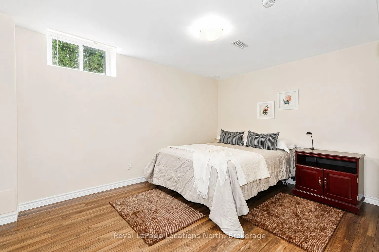Photo 32 of 37 Kells Crescent, Collingwood — HOMEH