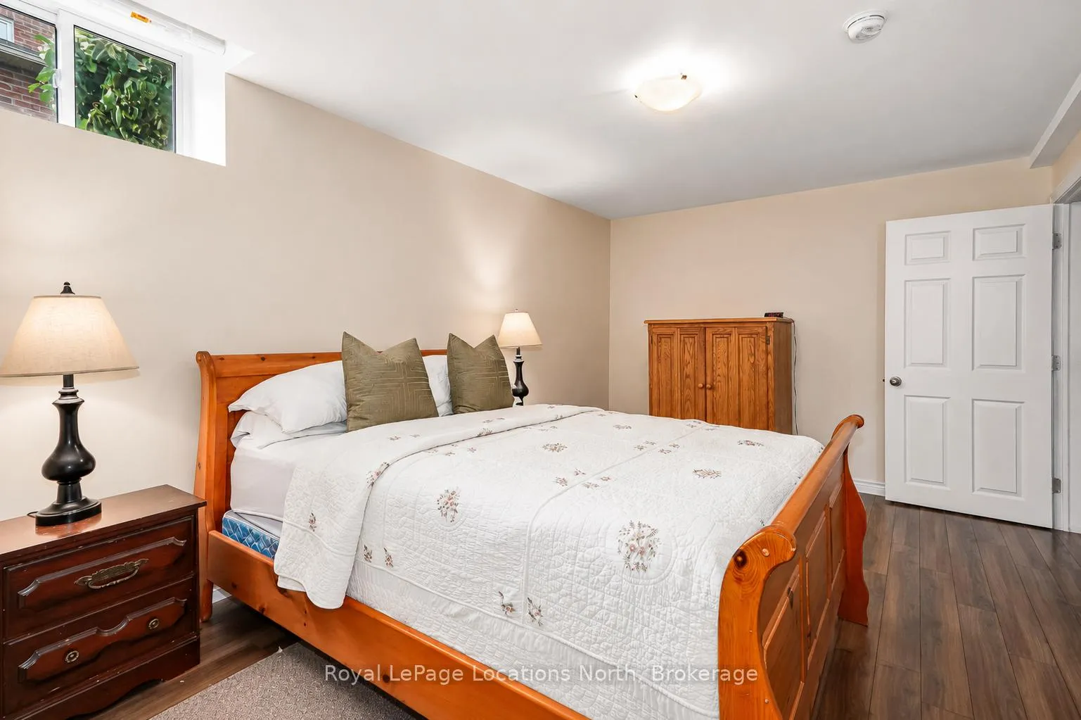 Photo 34 of 37 Kells Crescent, Collingwood — HOMEH