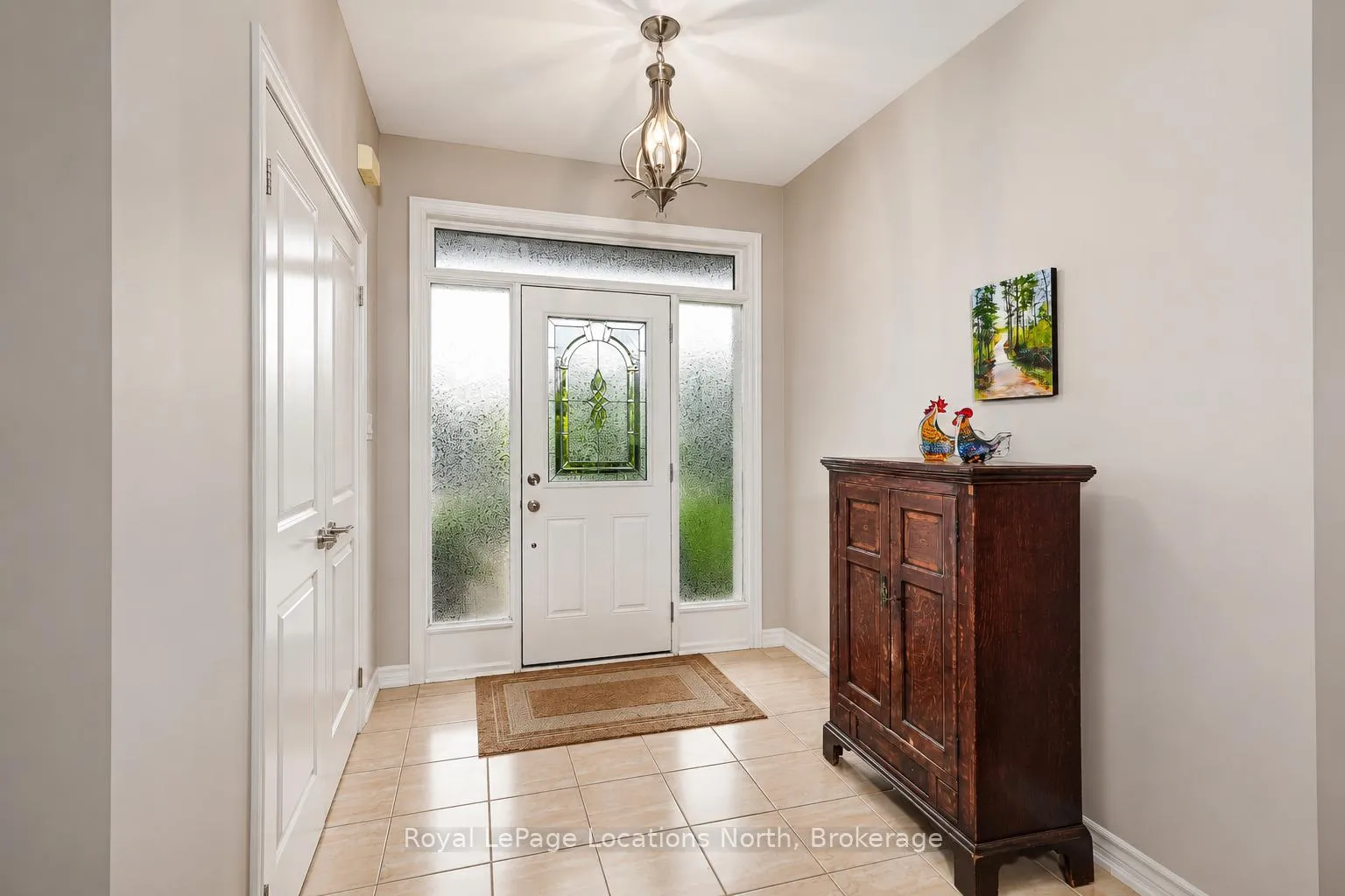 Photo 38 of 37 Kells Crescent, Collingwood — HOMEH