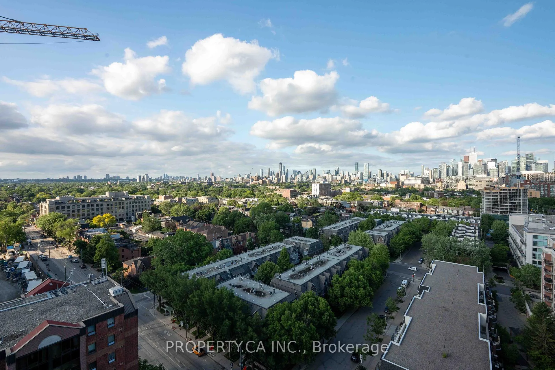 Photo 4 of Unit Ph05, 1030 King Street W, Toronto, Niagara — HOMEH