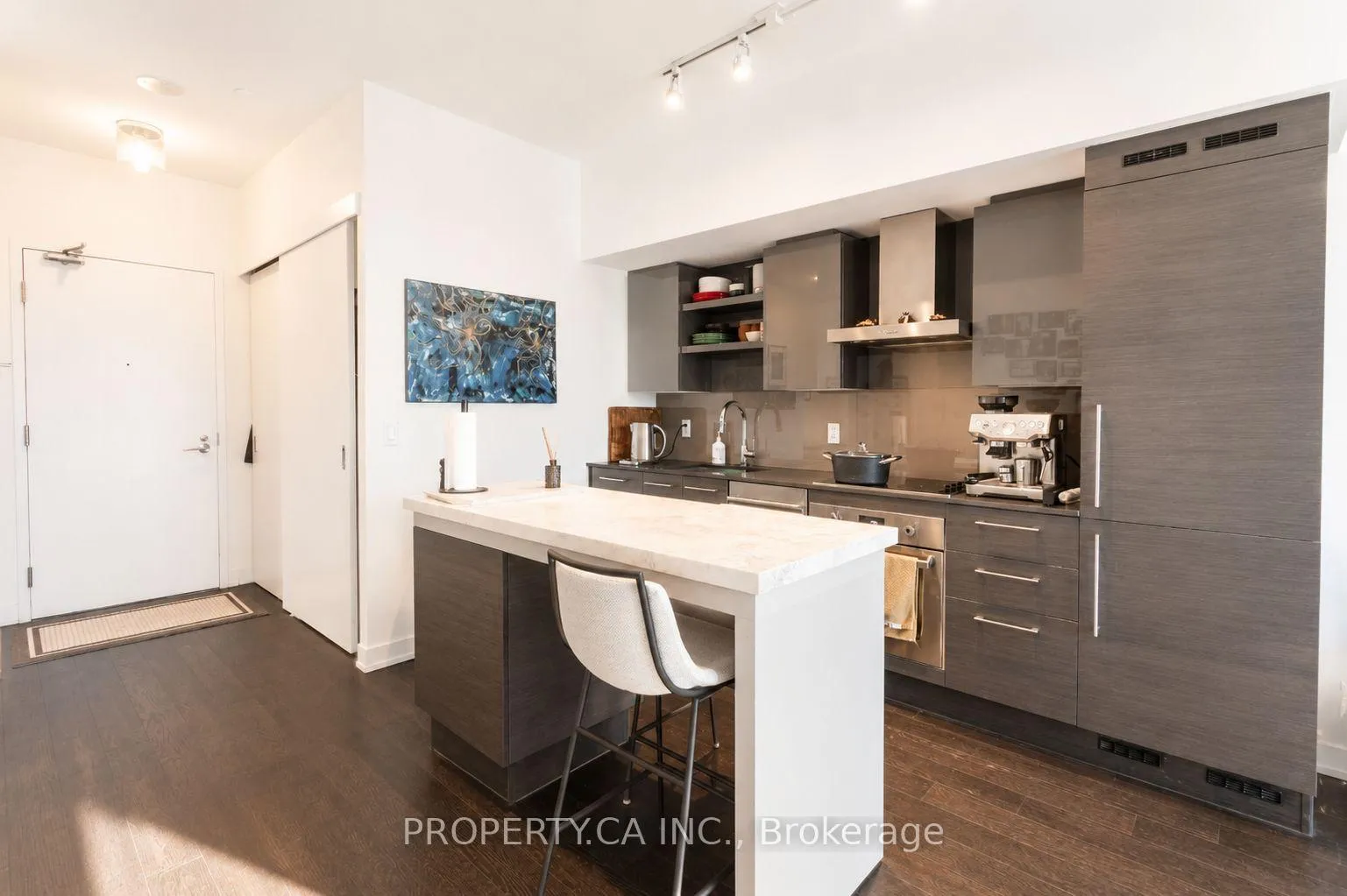Photo 5 of Unit Ph05, 1030 King Street W, Toronto, Niagara — HOMEH
