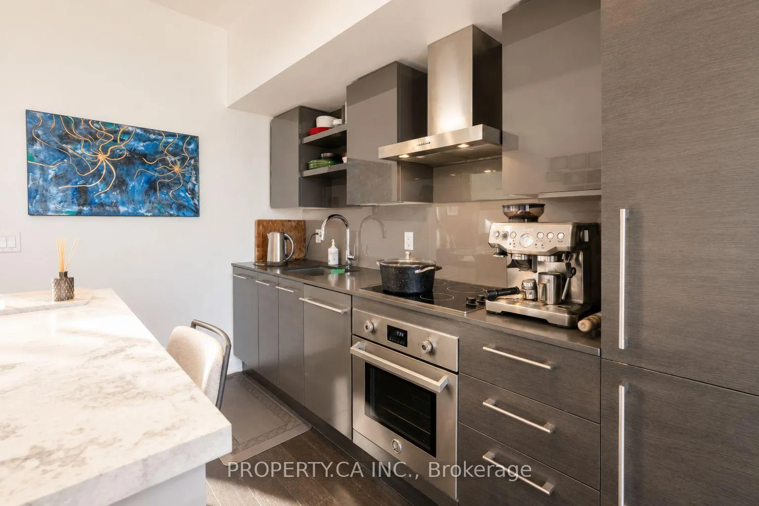 Photo 8 of Unit Ph05, 1030 King Street W, Toronto, Niagara — HOMEH