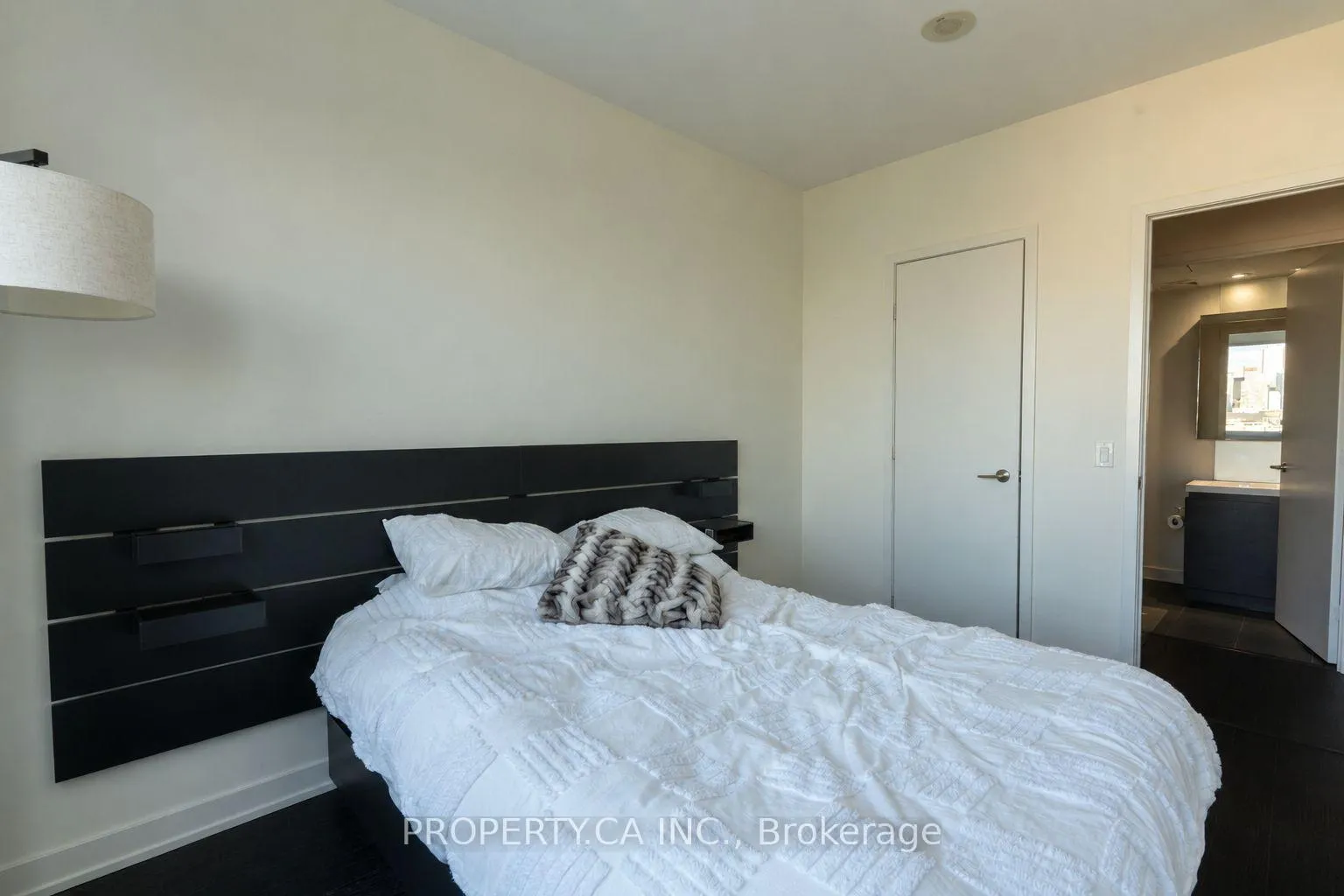Photo 17 of Unit Ph05, 1030 King Street W, Toronto, Niagara — HOMEH
